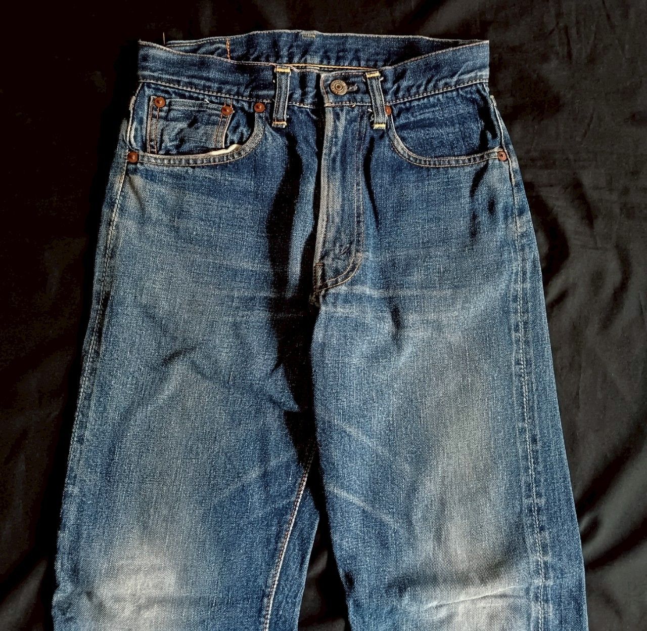 Levi's Vintage 40s Levi's 501xx Big E Hidden Rivet Oneside Red Tab. Size US 28 / EU 44 - 1 Thumbnail