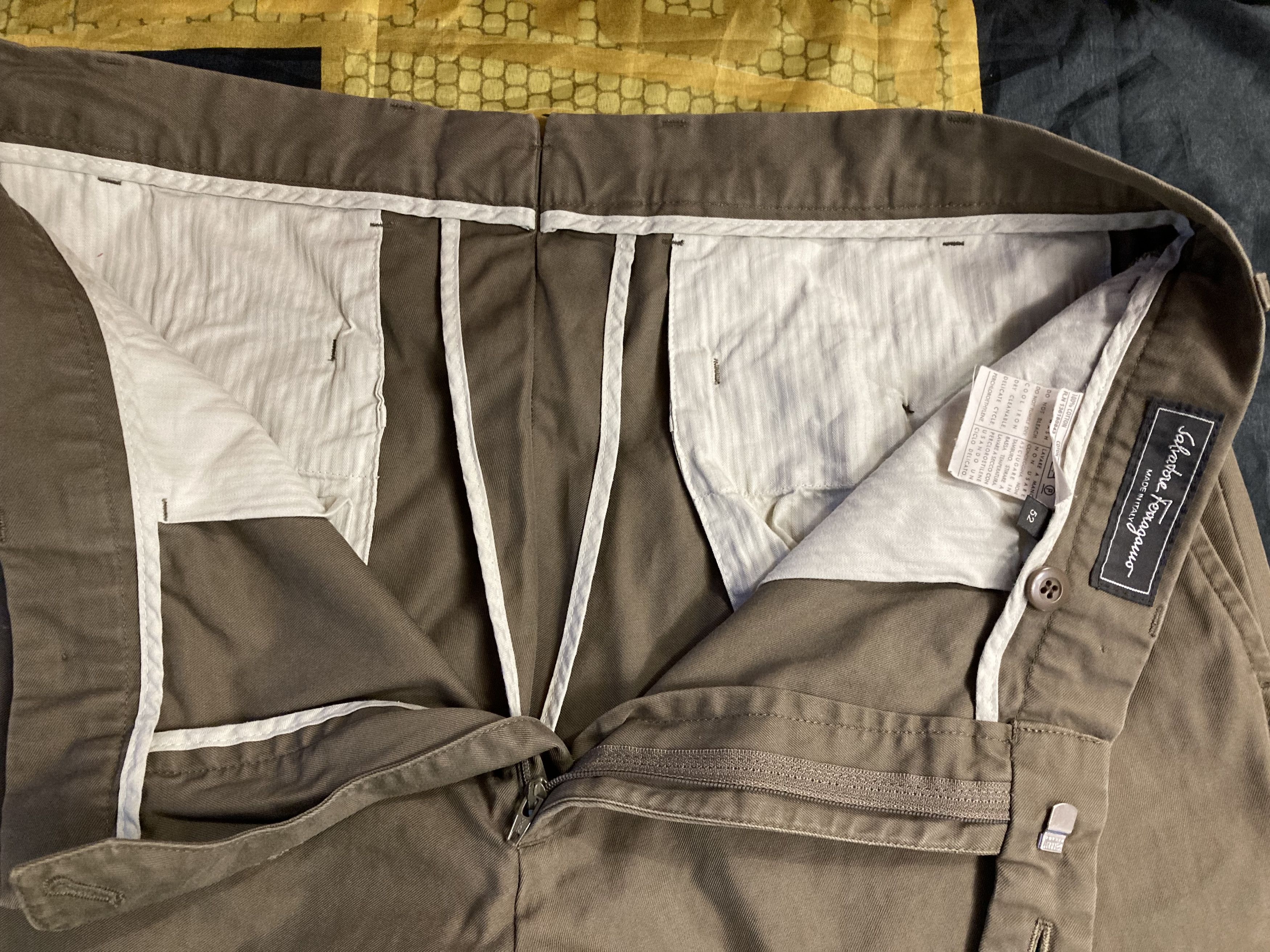 Salvatore Ferragamo Vtg.Salvatore Ferragamo Cotton Tapered Fit Chinos Pants Size US 34 / EU 50 - 6 Thumbnail