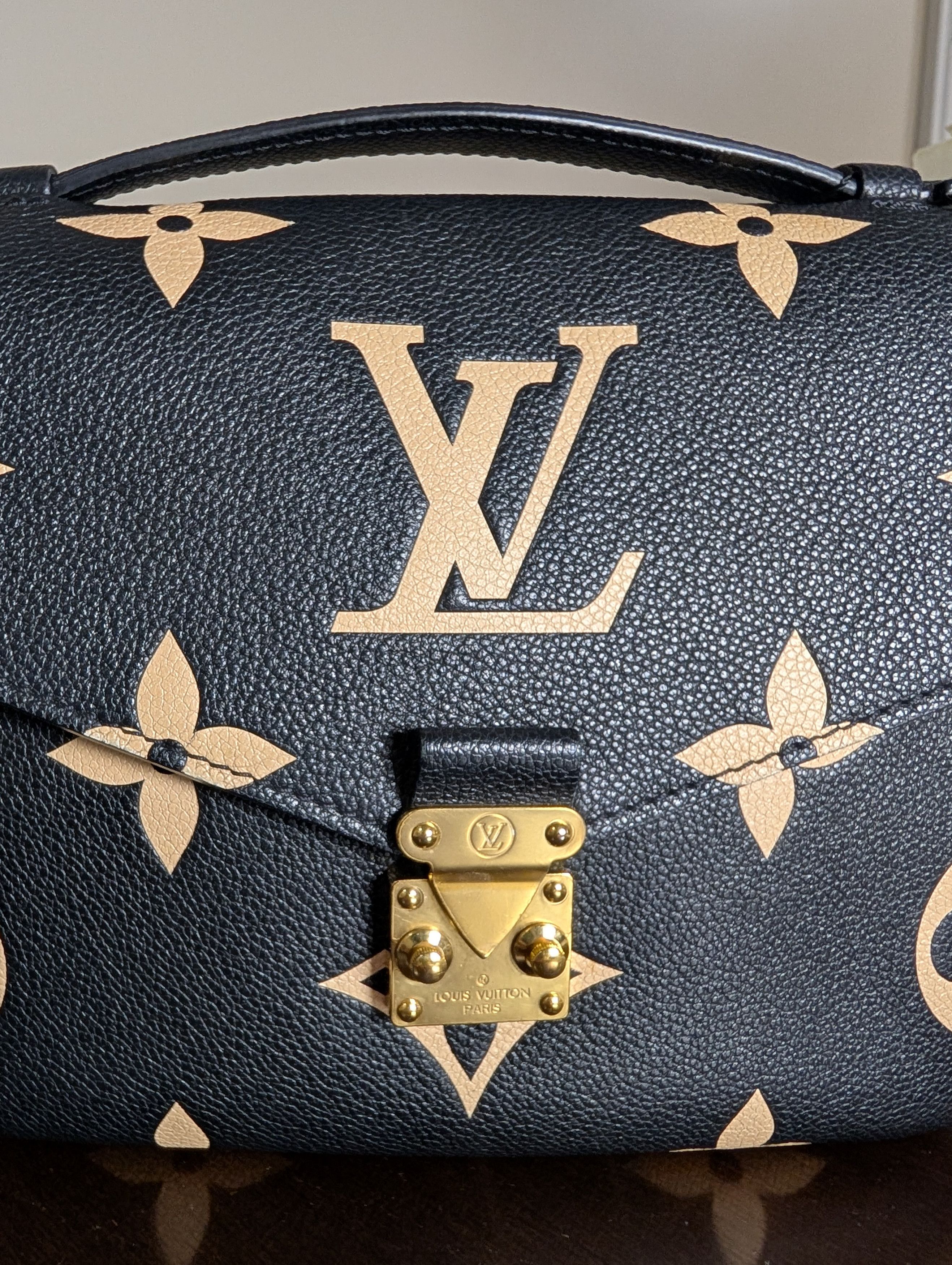 Louis Vuitton Pochette Metis Size ONE SIZE - 2 Thumbnail