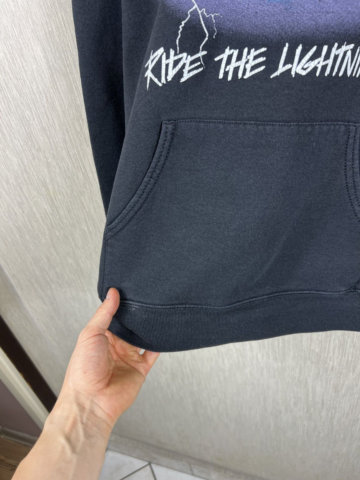 Metallica Vintage 1994 Metallica ride the lightning hoodie giant fotl Size US M / EU 48-50 / 2 - 14 Thumbnail