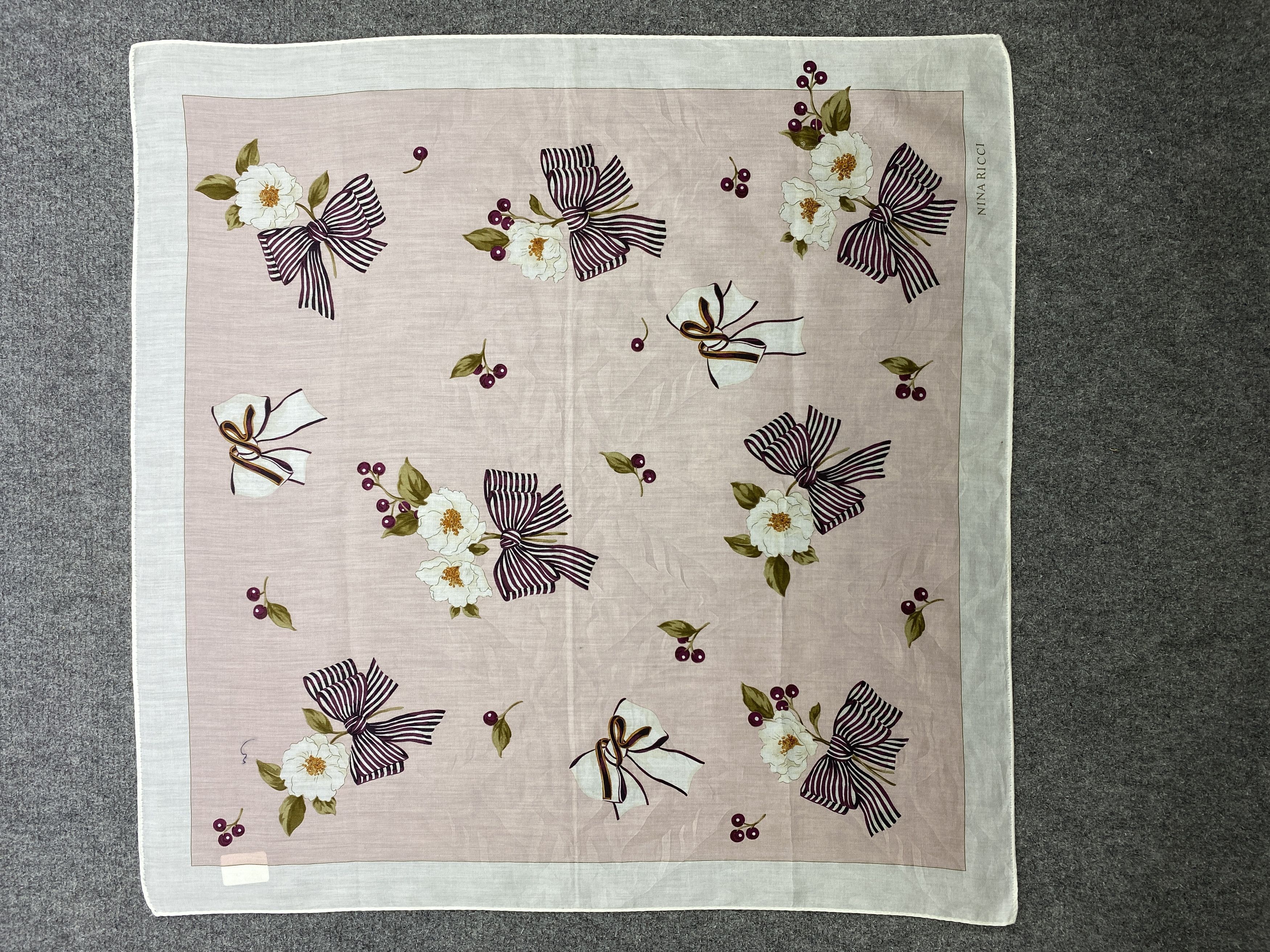Nina Ricci Nina Ricci Handkerchief / Bandana / Neckerchief HKC0736 Size ONE SIZE - 4 Thumbnail
