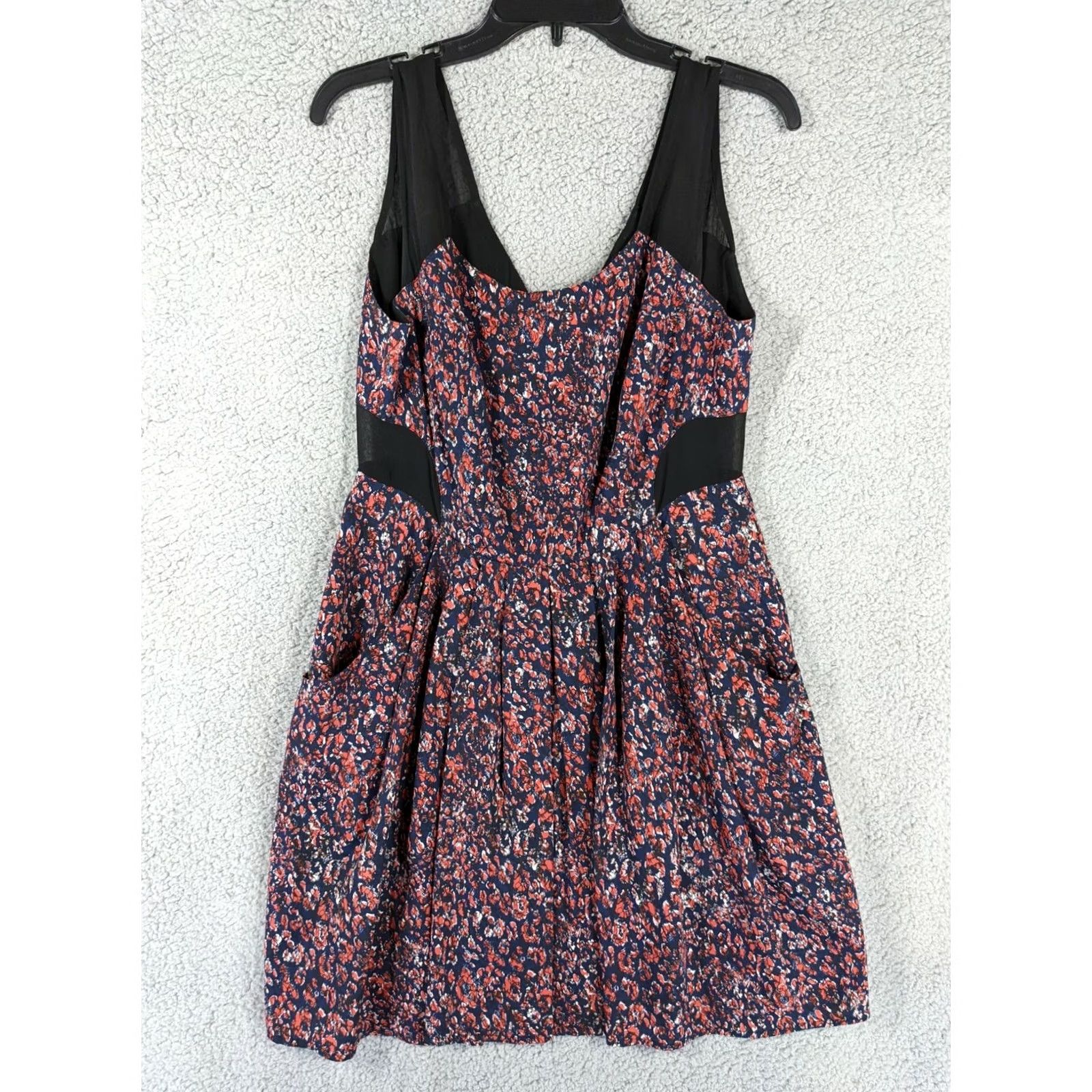 BCBGeneration BCBGeneration Women's 8 Sleeveless Floral Short V-Neck Dress Dress Floral Multicolor Silk Polyester A-Line Casual Summer Spring Fall Winter Womens Size 30" / US 8 / IT 44 - 2 Thumbnail