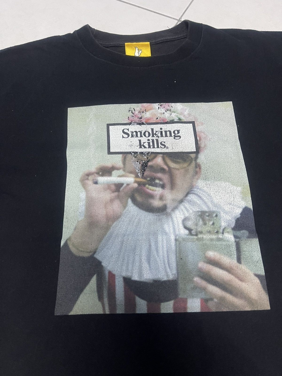 FR2 🔥HOT🔥VINTAGE FR2 SMOKING KILLS PHOTO TEE VERY RARE Size US M / EU 48-50 / 2 - 2 Thumbnail