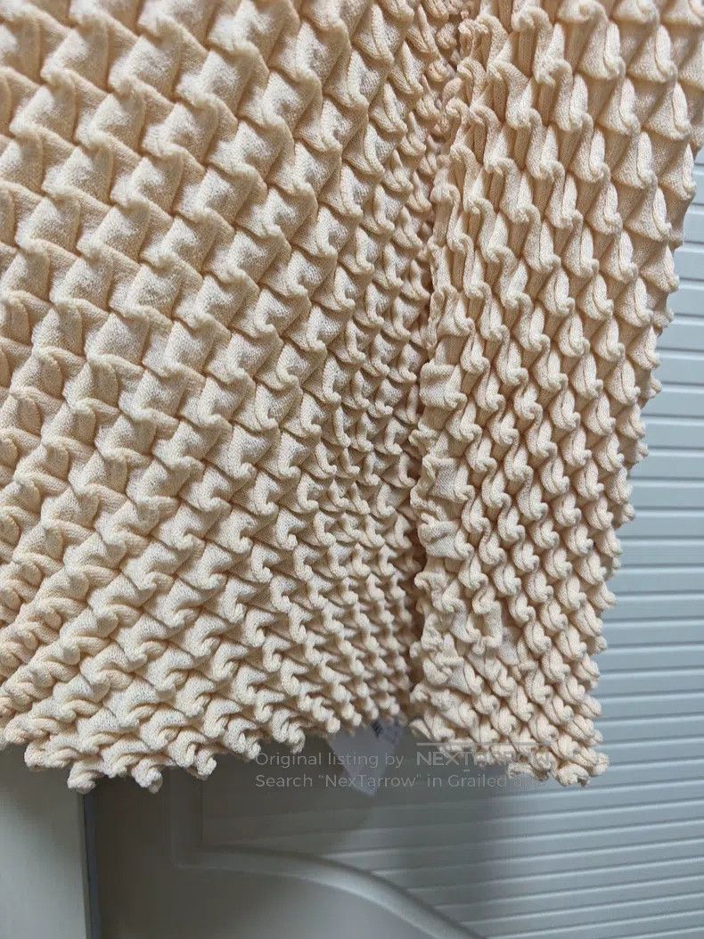 Issey Miyake Issey Miyake Main Line Fish Scale Knit Top, Apricot Size M / US 6-8 / IT 42-44 - 7 Thumbnail