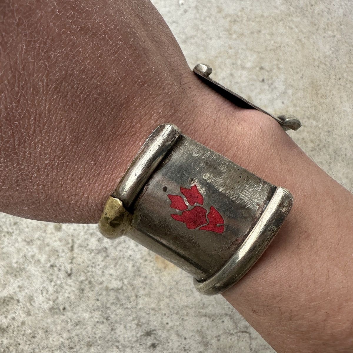 Kapital Kapital bull horn flower heart navajo symbol bangle bracelet Size ONE SIZE - 15 Thumbnail