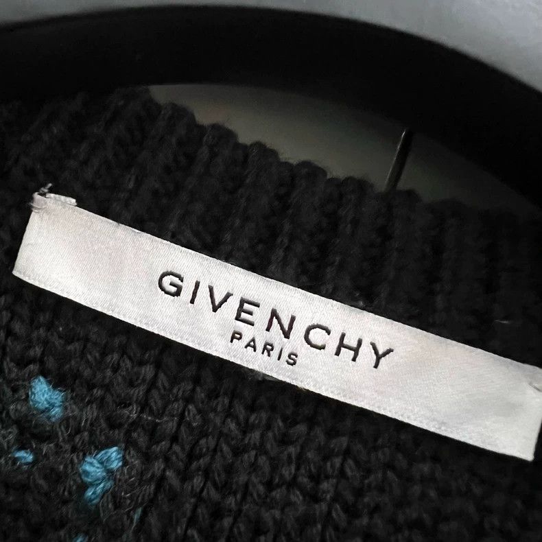 Givenchy Givenchy Painted Letter Full Print Knit Top Size US L / EU 52-54 / 3 - 2 Thumbnail