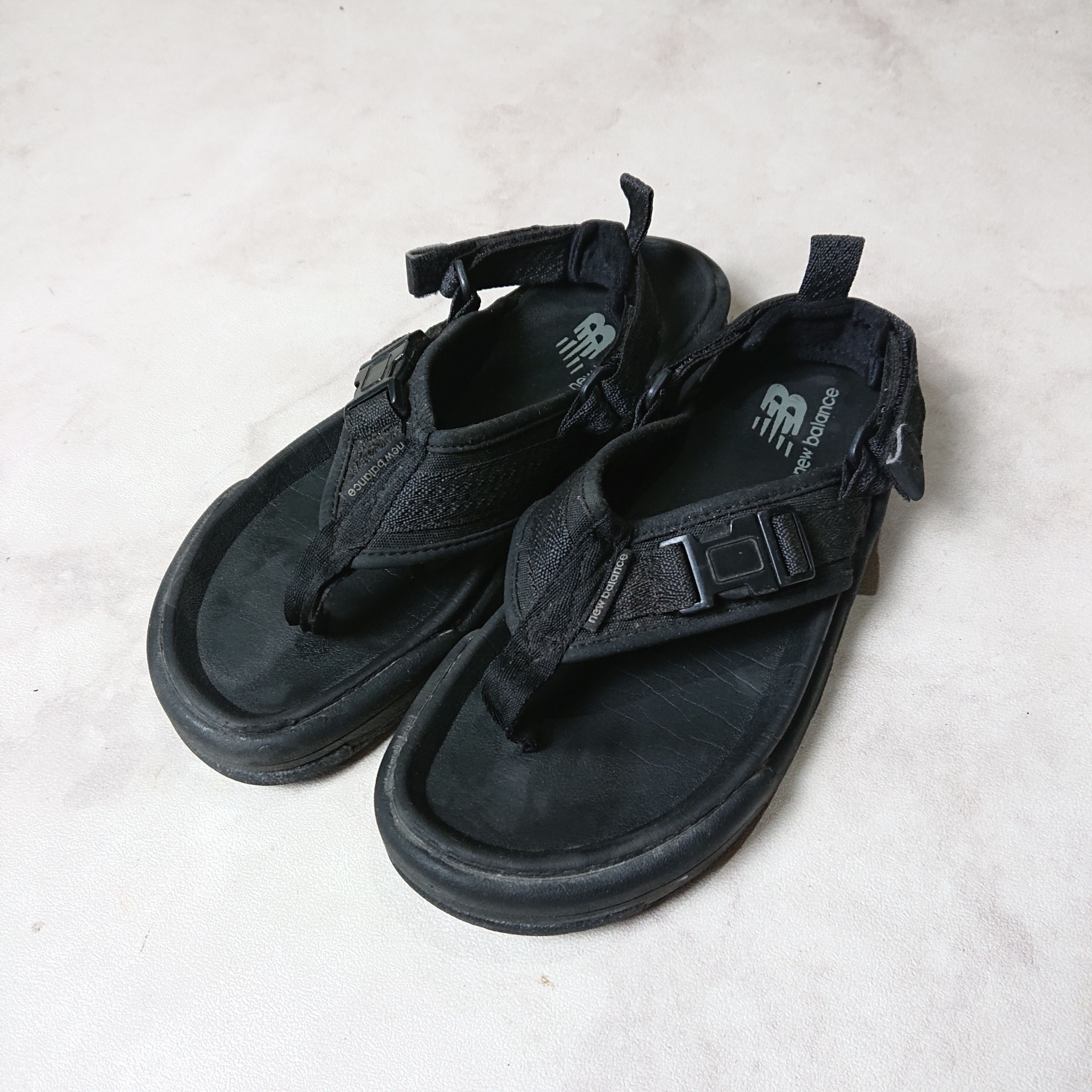 New Balance Sandals New Balance CD2205BBW Size US 9 / EU 42 - 1 Thumbnail