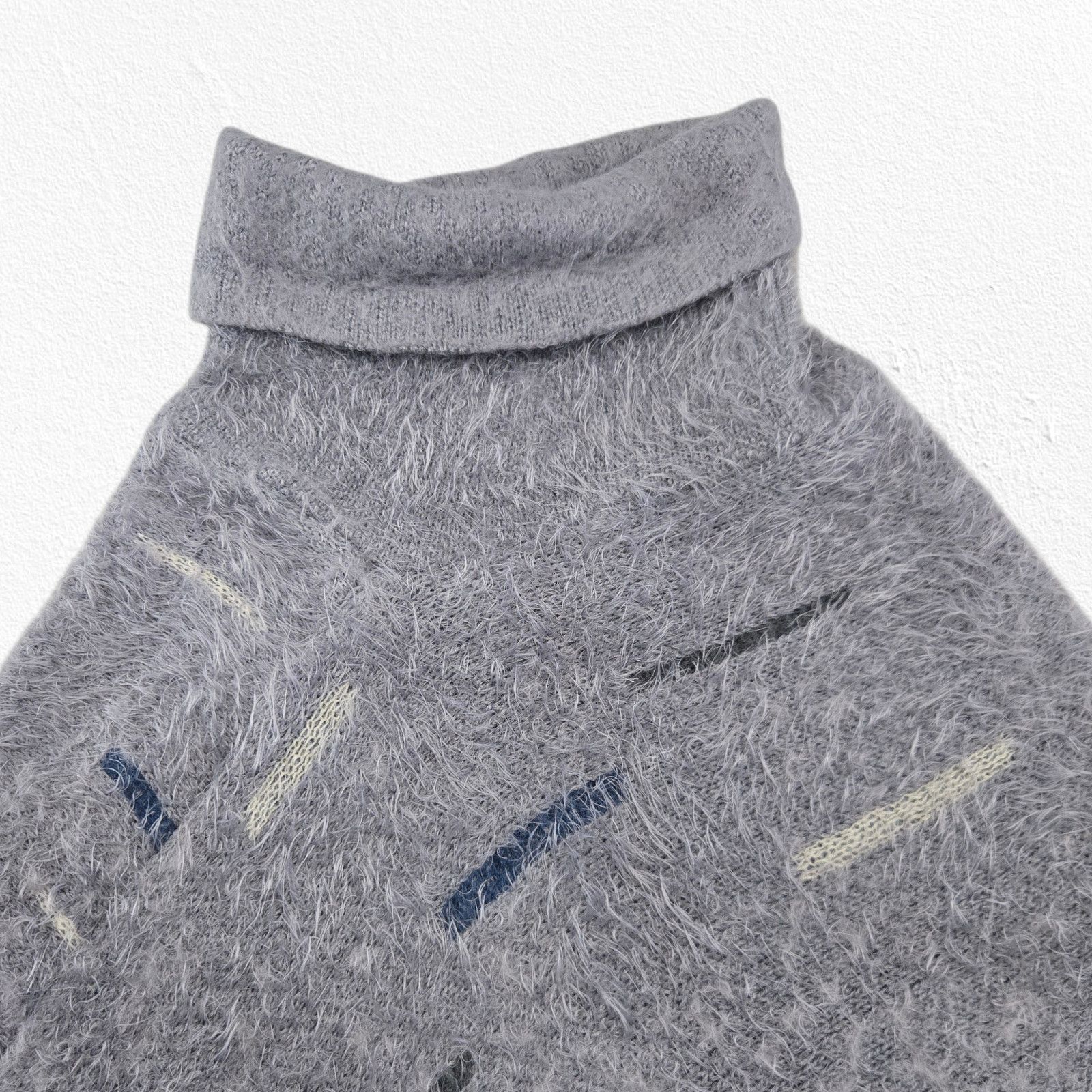 Other Y2K Gray Fuzzy Acrylic Poncho Abstract Dash Pattern One Size Size ONE SIZE - 3 Thumbnail