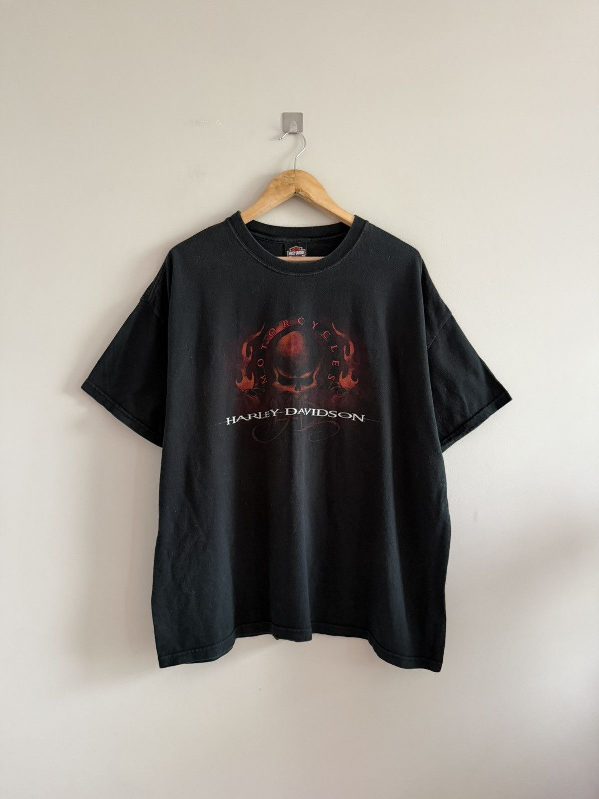 Vintage Vintage 2005 Harley Davidson Moto England Skull T-shirt Size US XXL / EU 58 / 5 - 1 Thumbnail