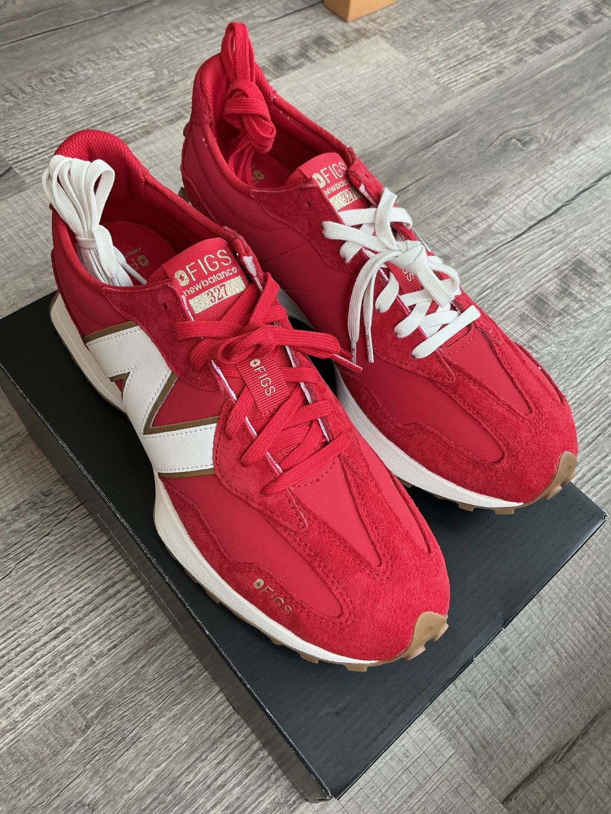 すいか　ニューバランス　327 RED 28cm New Balance 327 Unisex Fashion Sneakers in Gulf Red - 10 US
