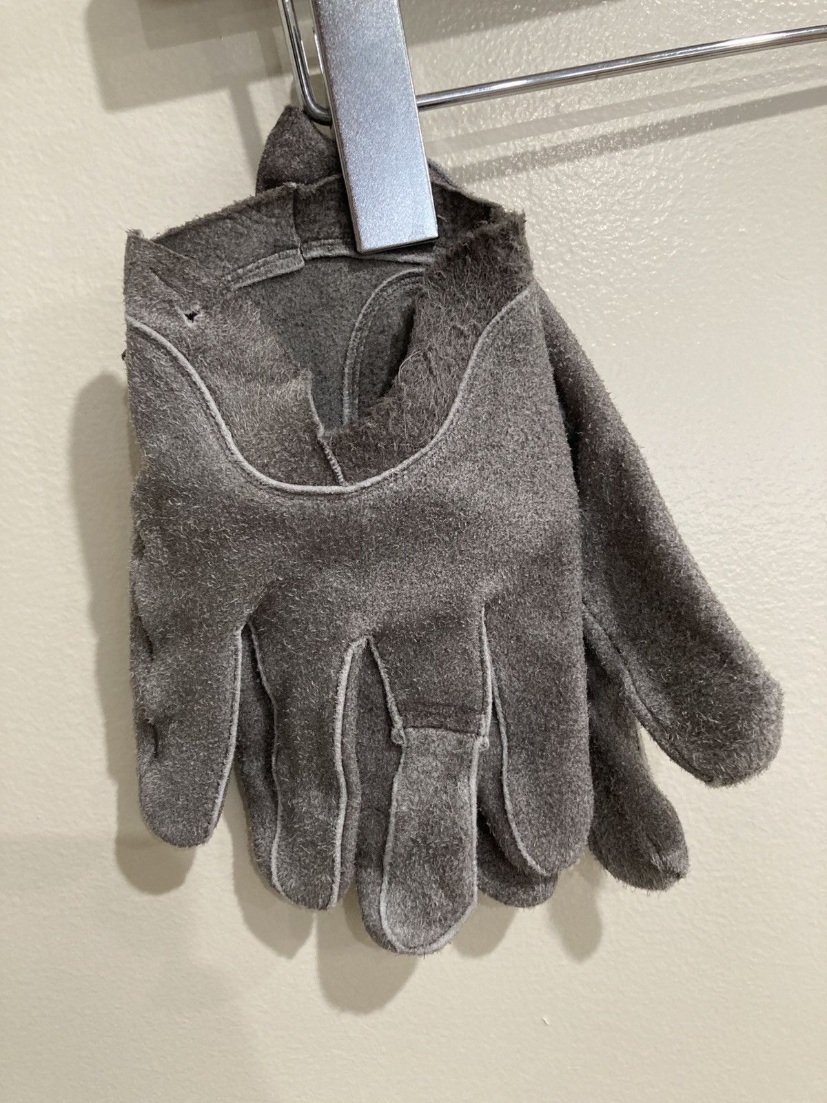 Pre-owned Takahiromiyashita The Soloist Deer Suede Gloves In Gray