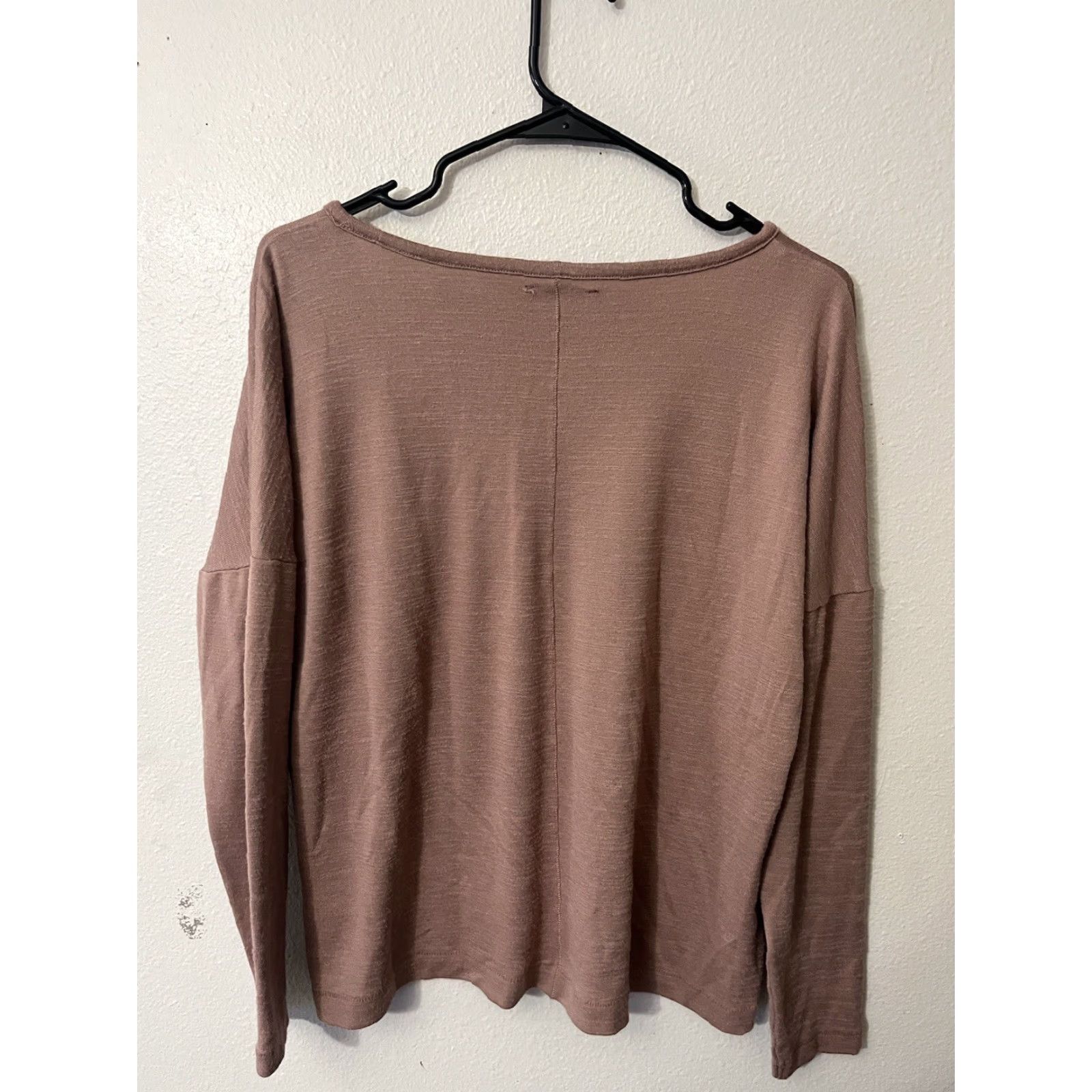 Vintage VINTAGE Tahari Tee Shirt Womens Small Blush Pink Long Sleeve Linen Blend T-Shirt Small Pink Womens Size S / US 4 / IT 40 - 3 Thumbnail