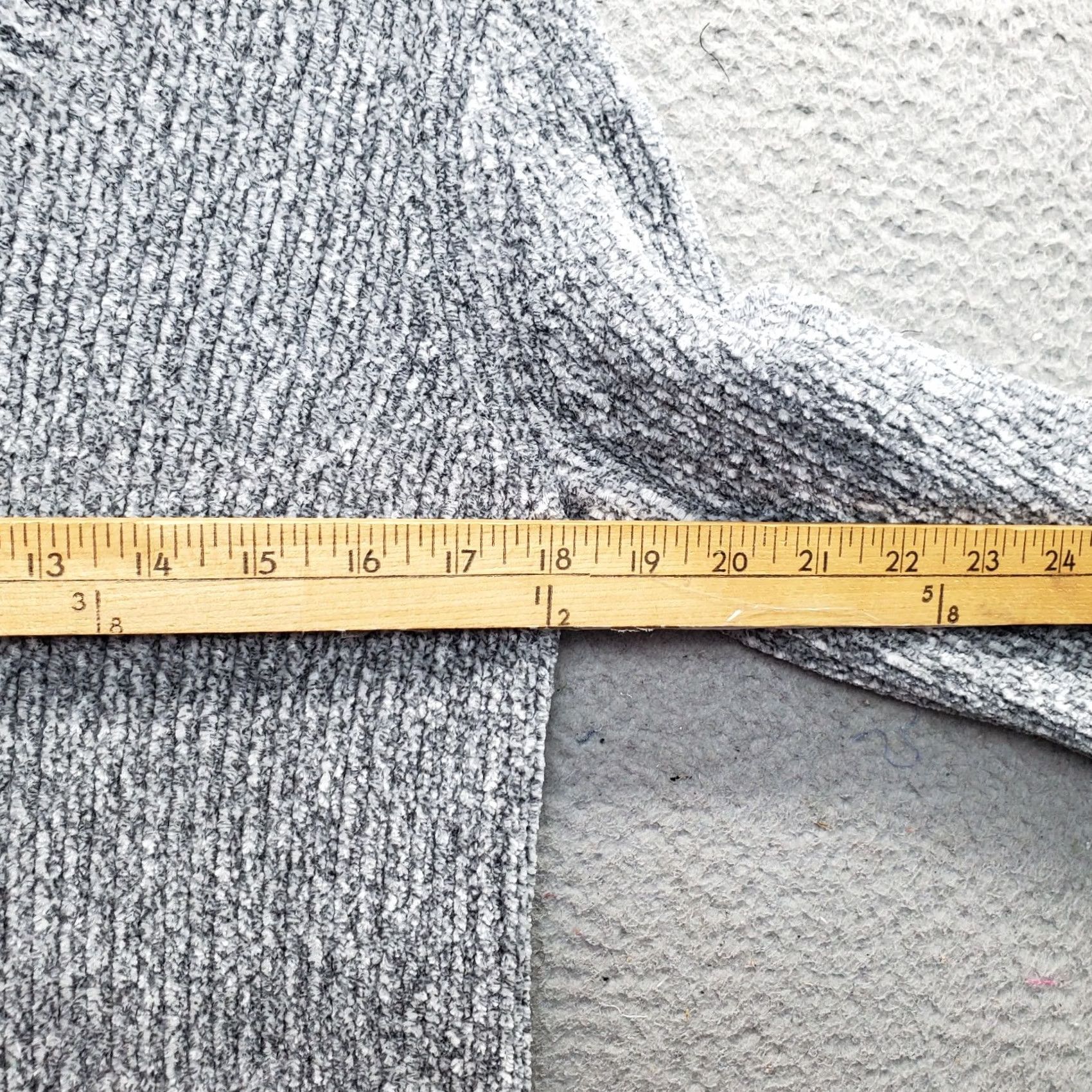 Orvis Orvis Sweater Womens Size S Gray Raglan Sleeve V-Neck Pullover High-Low Slit Knit-Cable Knitwear Casual Size S / US 4 / IT 40 - 5 Thumbnail
