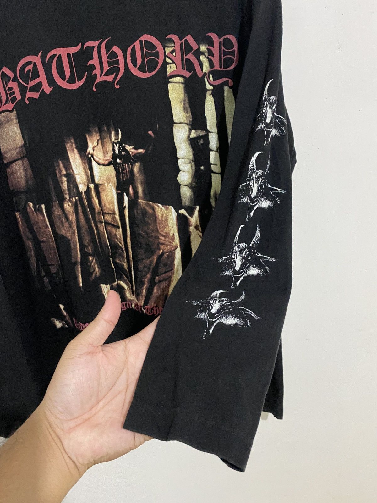 Band Tees 💸BINDINGOFFER💸Vtg Bathory Under The Sign of The Black Mark Size US M / EU 48-50 / 2 - 5 Thumbnail