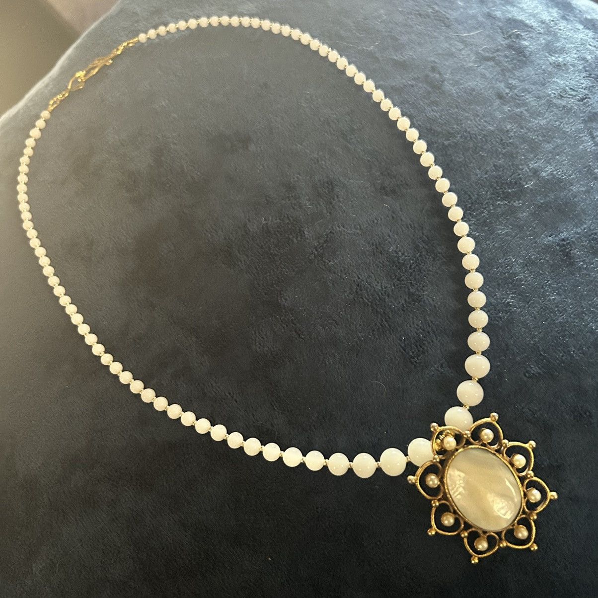 Handmade Handcrafted graduated milky quartz mother of pearl necklace Size ONE SIZE - 5 Thumbnail