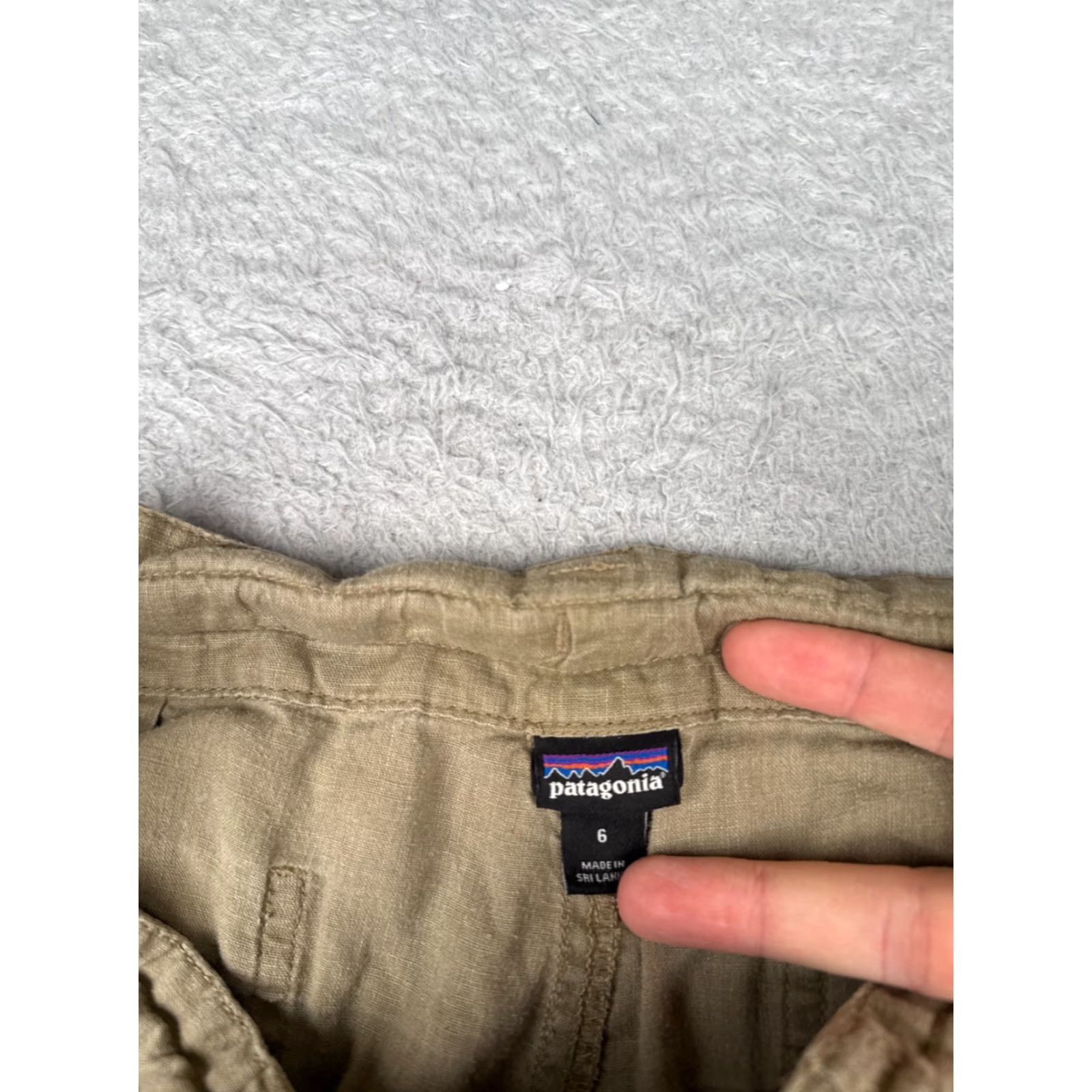 Patagonia Patagonia Shorts Women 6 Beige Hemp Shorts Drawstring Pockets Beach 29x8 Vintage: No Size 28" / US 6 / IT 42 - 7 Thumbnail