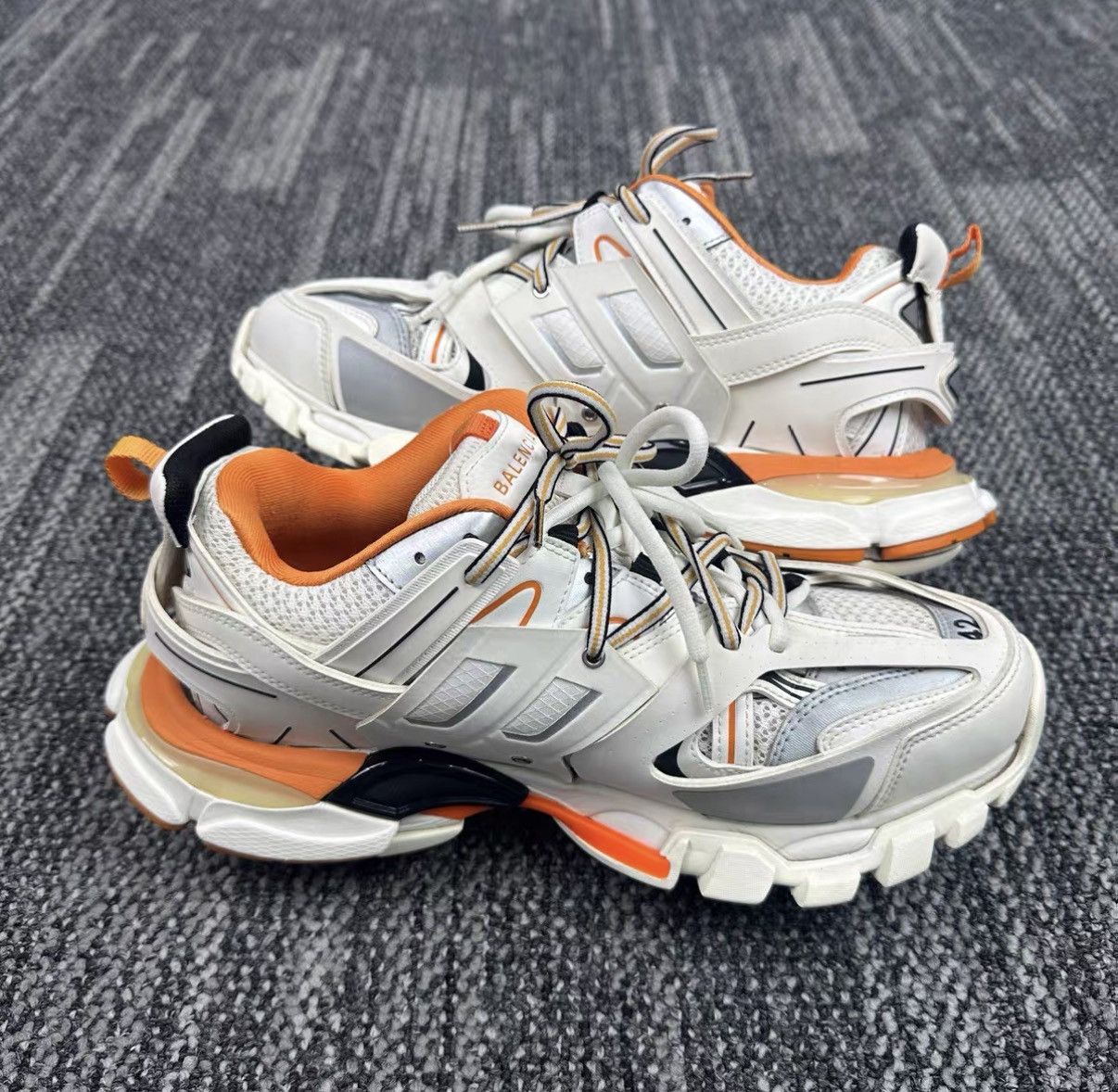 Balenciaga Balenciaga Track White & Orange Sneakers J42 Size US 8.5 / EU 41-42 - 5 Thumbnail