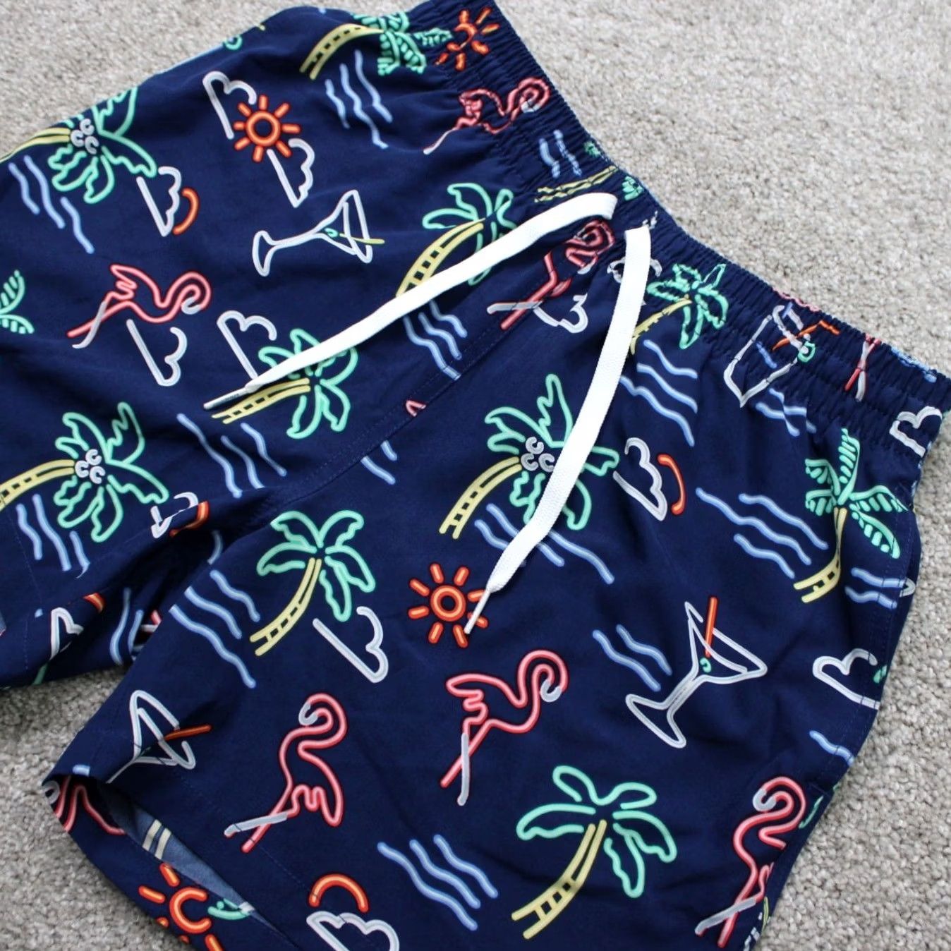 Chubbies Chubbies Swim Trunks Men Small Blue Lined Neon Palm Tree Flamingos w/5.5" inseam Size US 29 - 3 Thumbnail