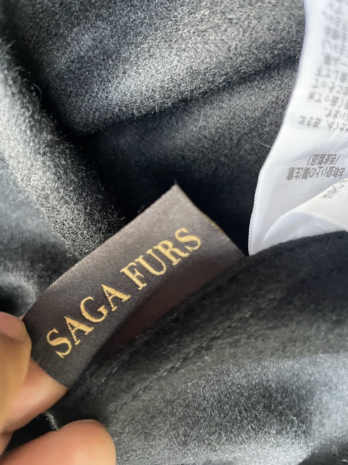 Designer Saga Fur Cashmere Blue Fox Cape Size M / US 6-8 / IT 42-44 - 15 Thumbnail
