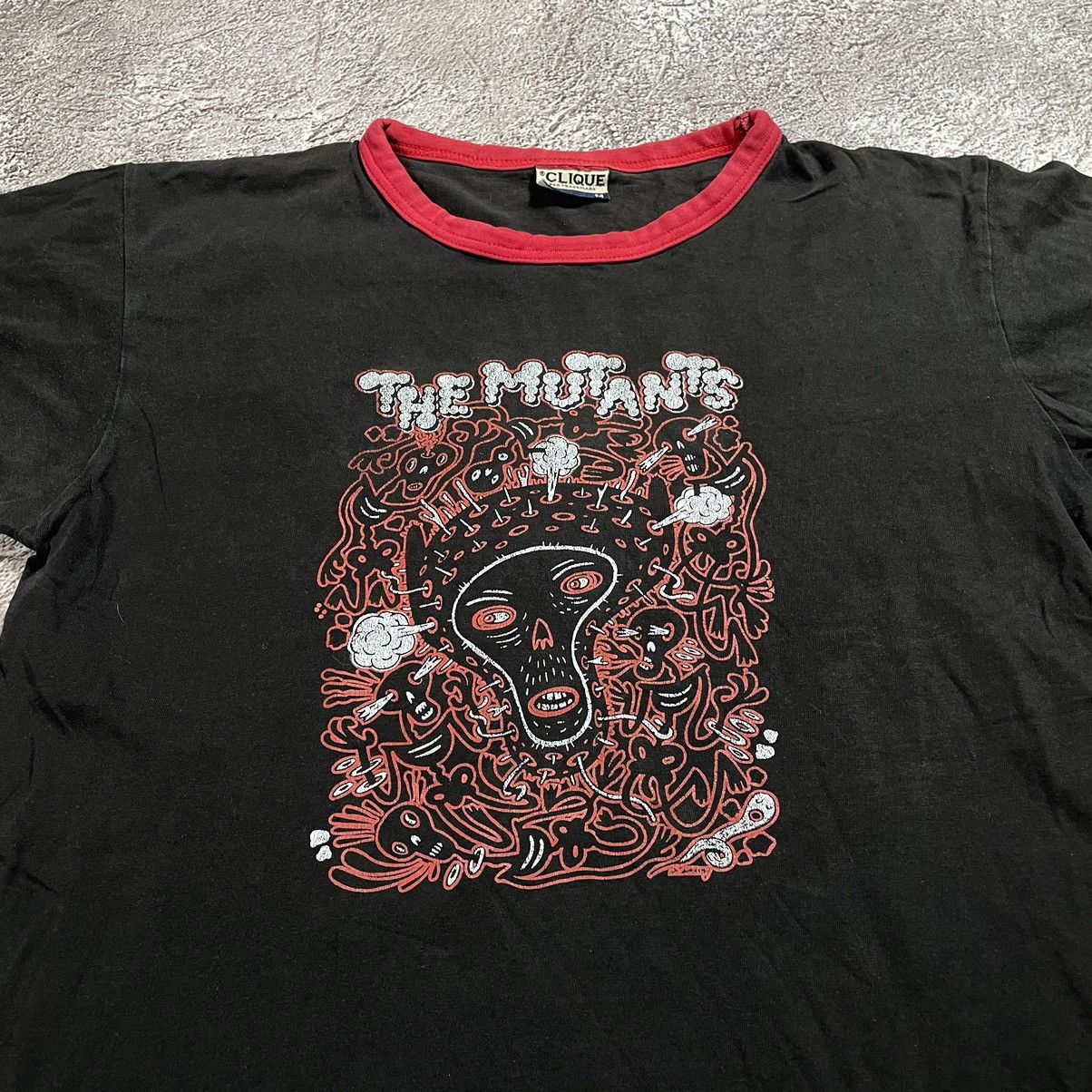 Vintage Vintage The Mutants Graphic Tee Thrashed Horror Grunge M Size US M / EU 48-50 / 2 - 4 Thumbnail