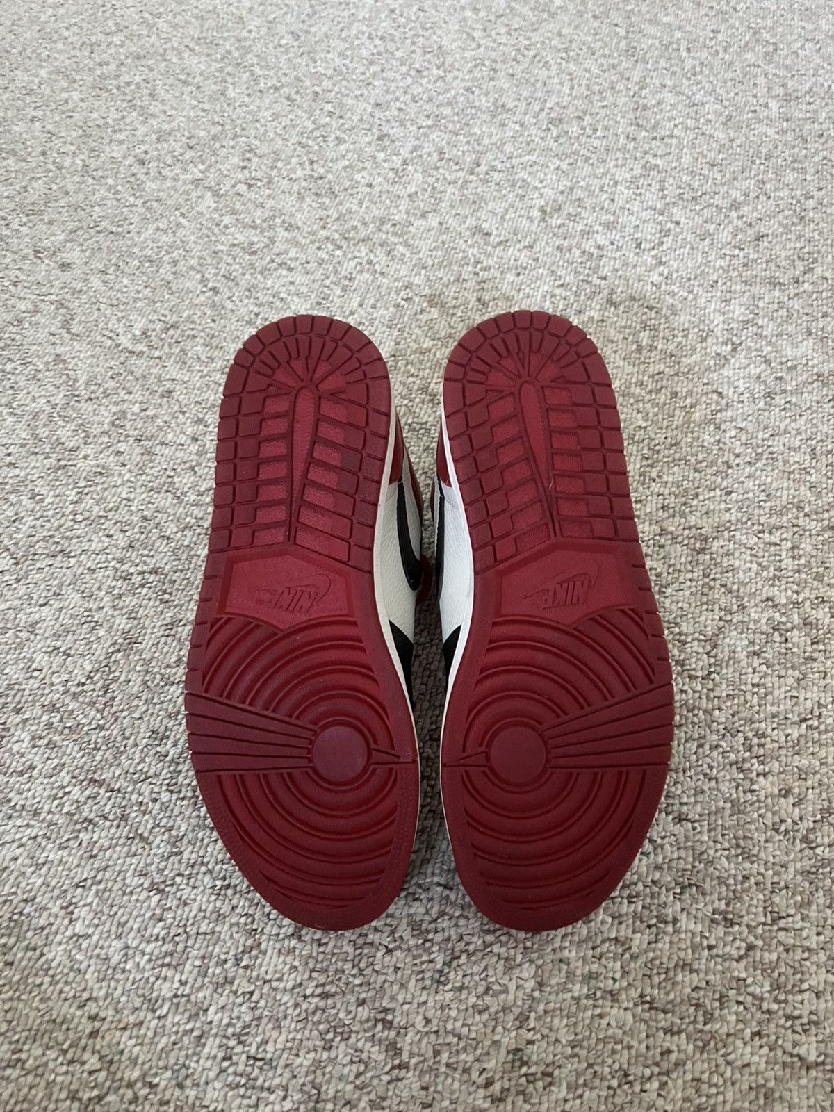 Jordan Brand Size 11.5 - Jordan 1 Retro OG High Bred Toe Size US 11.5 / EU 44-45 - 6 Thumbnail