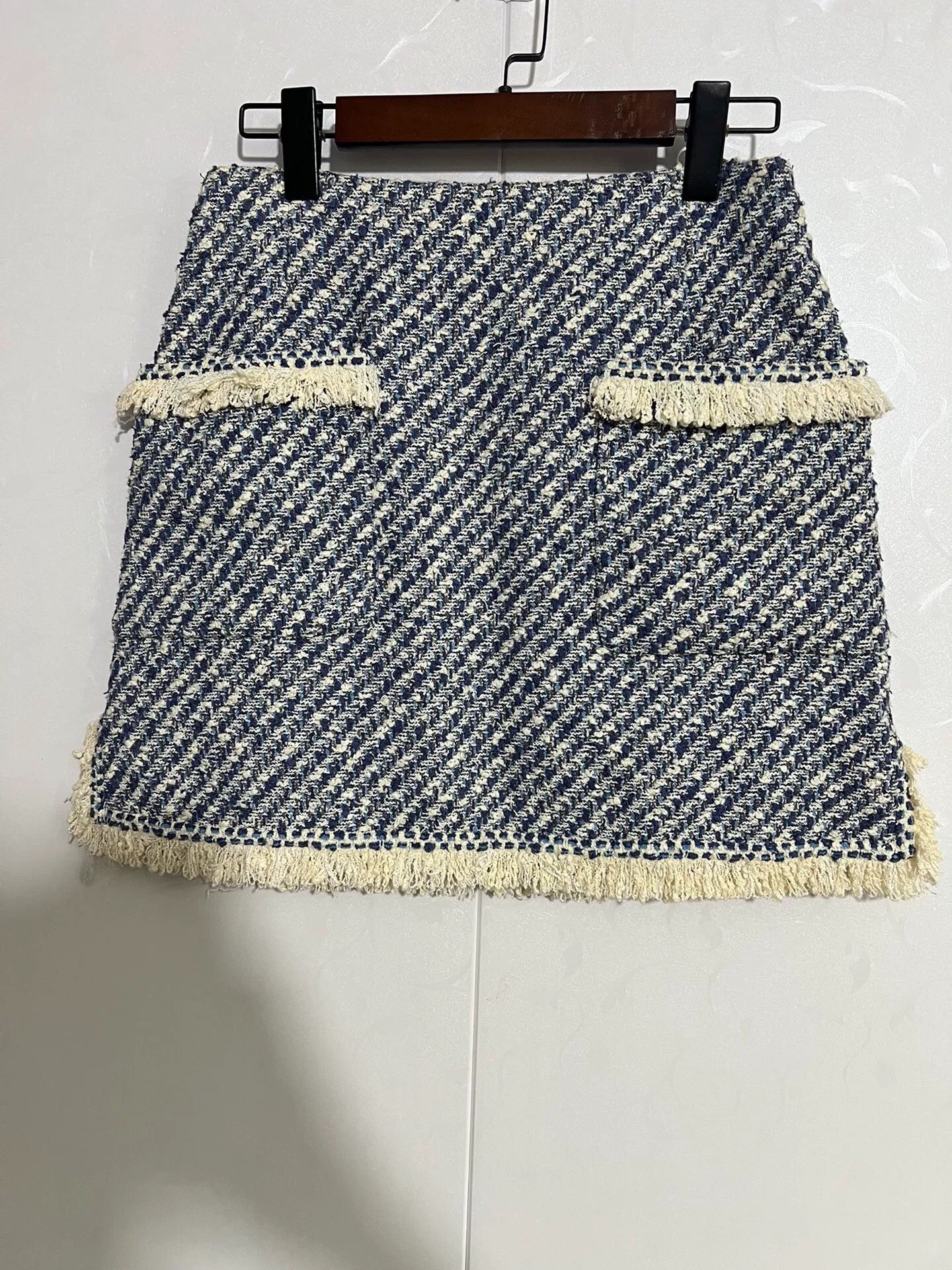 Louis Vuitton Louis Vuitton Skirt 28 Women Size 28" / US 6 / IT 42 - 1 Thumbnail