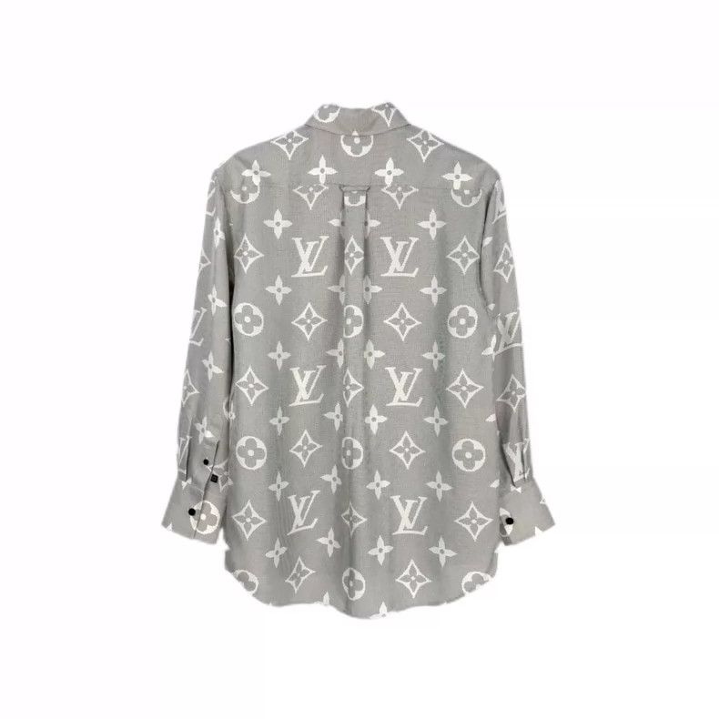 Louis Vuitton Louis Vuitton Grey full logo mulberry silk shirt 2505-Nexta Size XS / US 0-2 / IT 36-38 - 2 Thumbnail