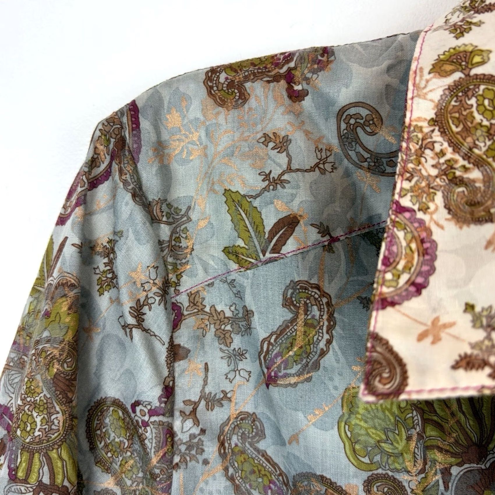 Velvet Aratta Silent Journey Blouse Womens S Velvet Floral Henley Button Long Sleeve Casual Boho Artsy Mixed Fabric Purple 27.5" 19" Measurements1> Size S / US 4 / IT 40 - 6 Thumbnail