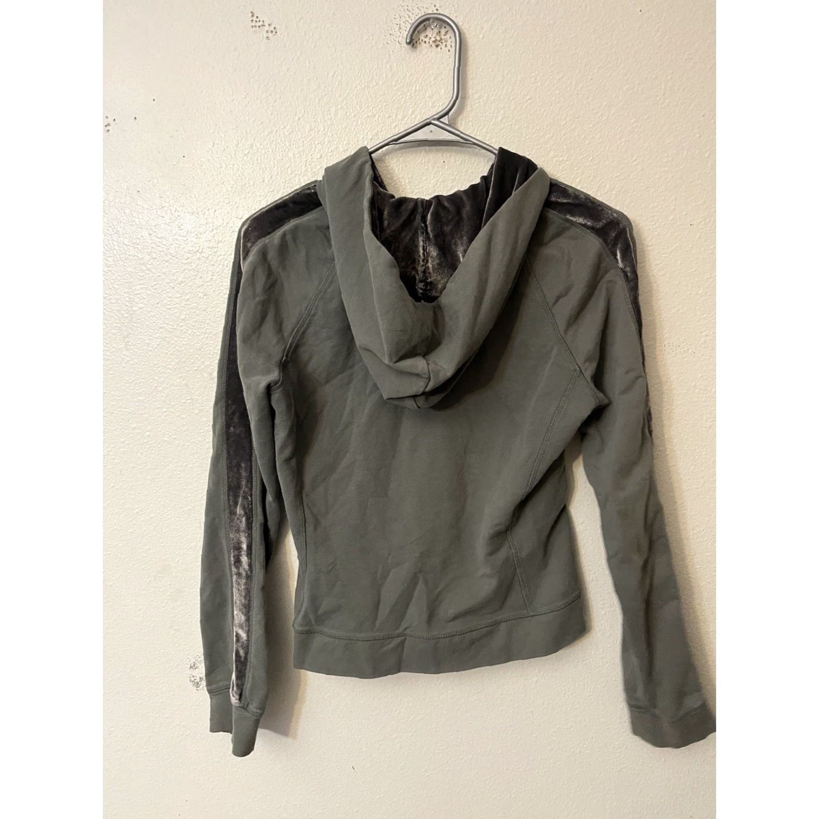 Express Express Hoodie Women Medium Velour Hood Lining Gray Zip Full Zip Hooded Crew Neck 100% Cotton Machine Washable Activewear Fall Winter Velour Size M / US 6-8 / IT 42-44 - 3 Thumbnail