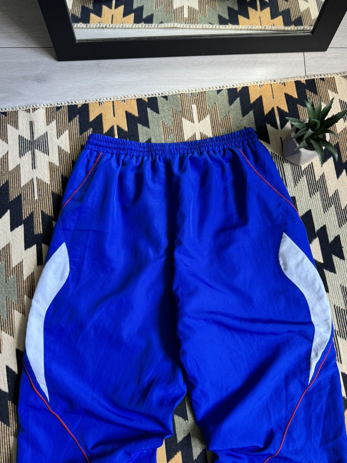 Umbro Vintage Umbro Rangers Drill Nylon Track Pants Size US 34 / EU 50 - 9 Thumbnail