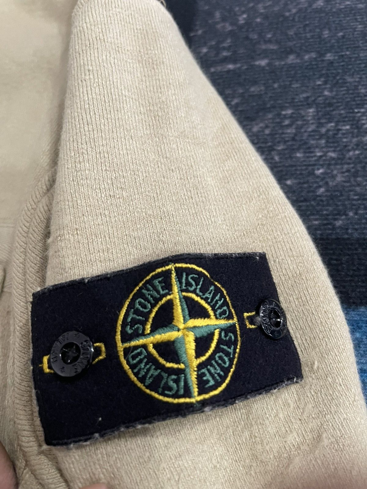 Stone Island Vintage 1999 Stone Island Beige Fleece Lined Hoodie Jacket Size US L / EU 52-54 / 3 - 13 Thumbnail