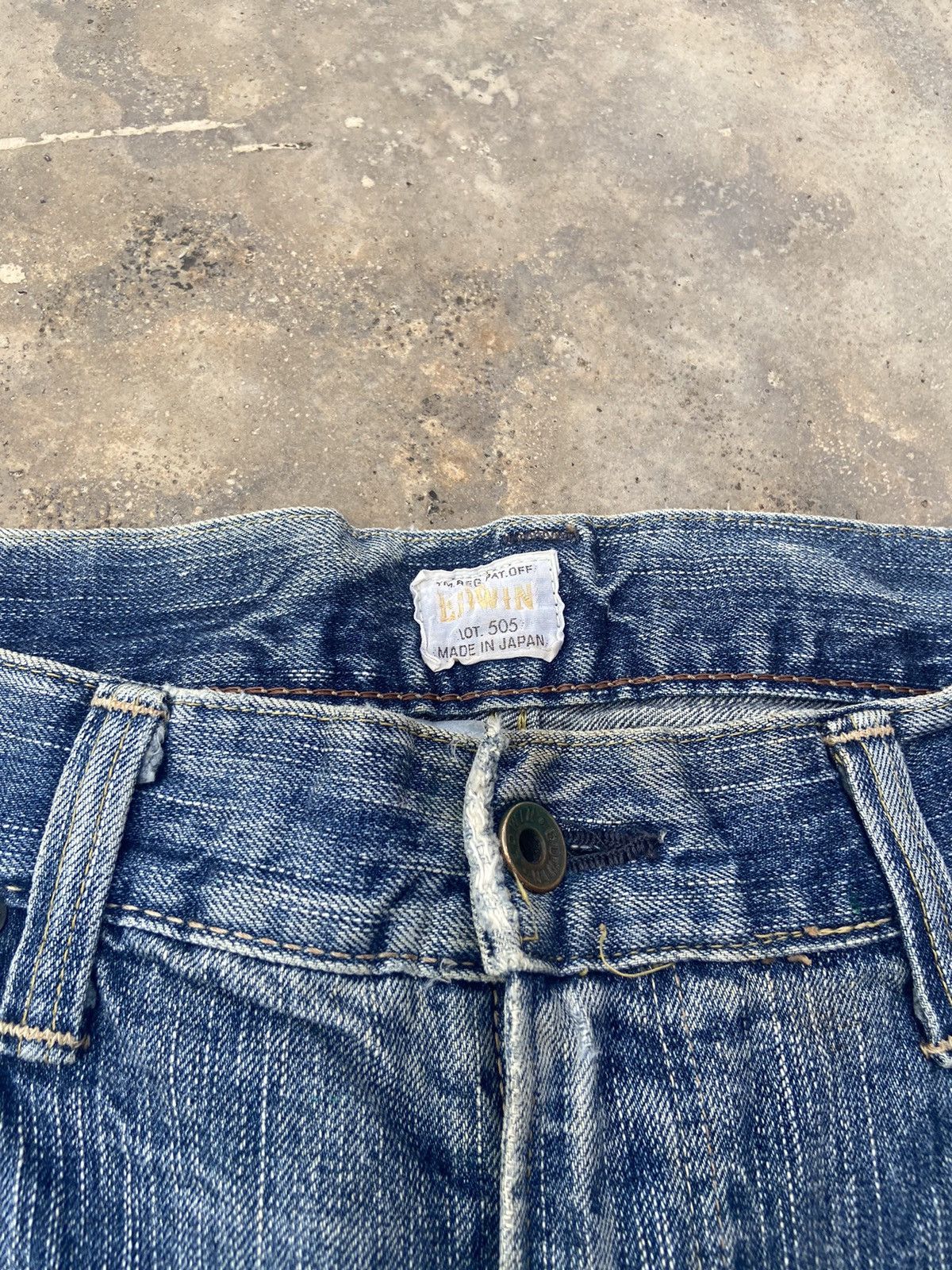 Edwin VINTAGE EDWIN RED LINE SELVEDGE DISTRESSED PANT Size US 39 - 7 Thumbnail