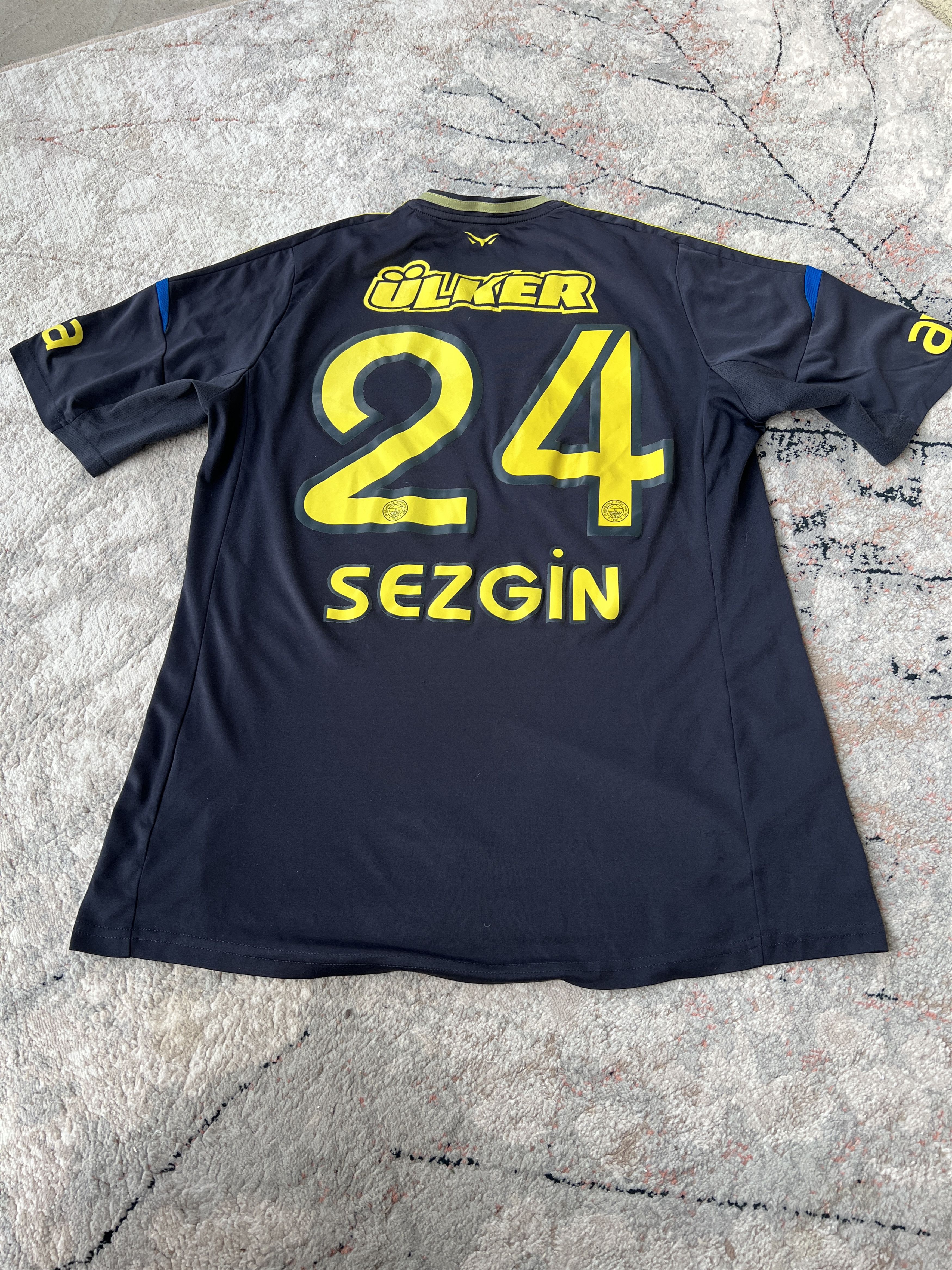Adidas Adidas Fenerbahce Sezgin 24 Football Jersey Size US XL / EU 56 / 4 - 5 Thumbnail