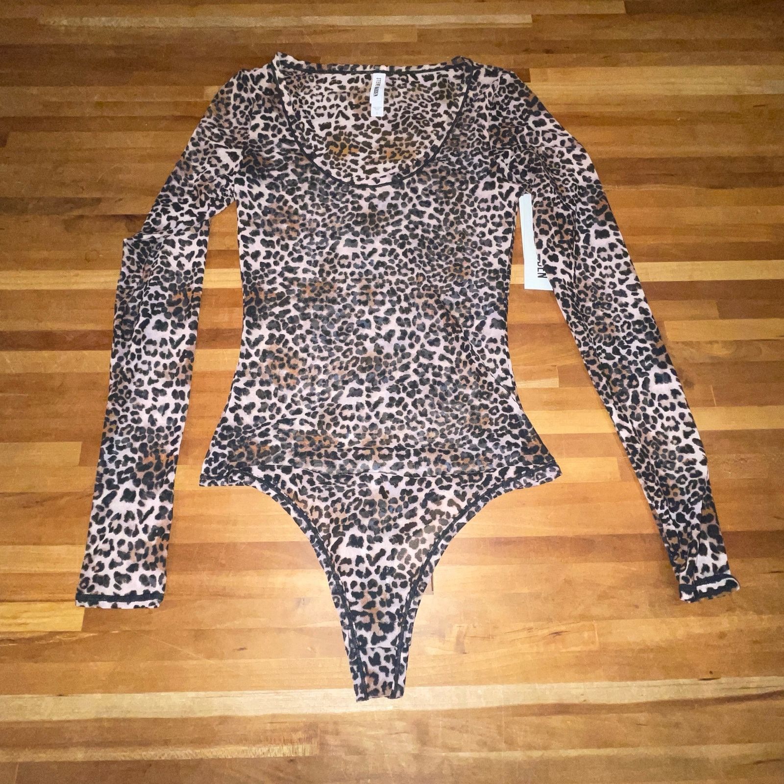 Steve Madden Steve Madden Women's Long-Sleeve Mesh Bodysuit Cheetah small Size S / US 4 / IT 40 - 3 Thumbnail