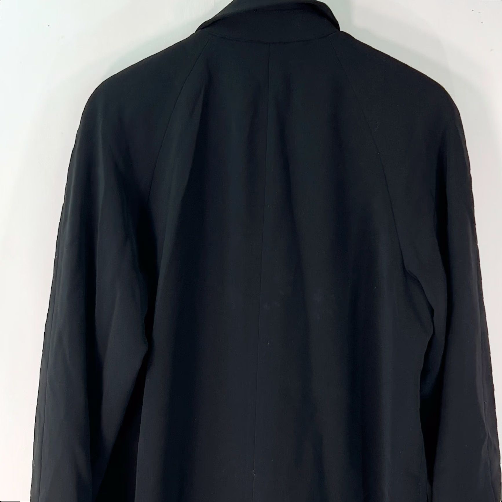 Vintage Gallery Womens Long Sleeve Button Front Black Trench Coat Jacket Size 8P Long Sleeve Button Front Black Long Trench Coat Jacket 8P Gallery Women Size M / US 6-8 / IT 42-44 - 4 Thumbnail