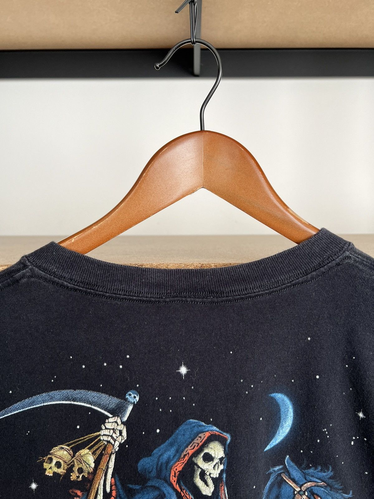 Liquid Blue Vintage 2003 Liquid Blue Grim Reaper Black T-shirt Size US L / EU 52-54 / 3 - 17 Thumbnail