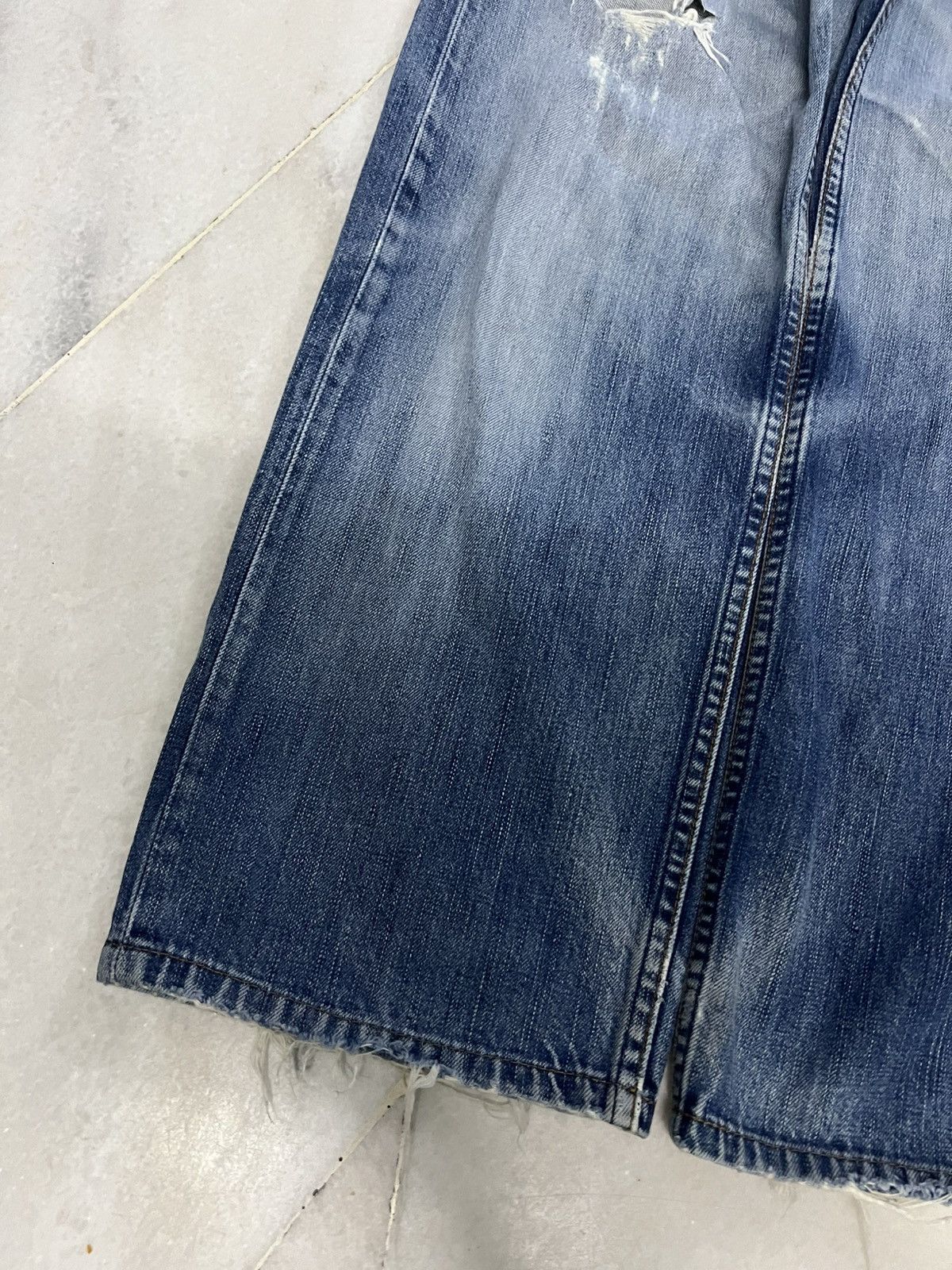 Levi's × Levi's Vintage Clothing 💥Baggy💥Vintage Levis 504 Light Wash Distress Jean Size US 27 - 6 Thumbnail