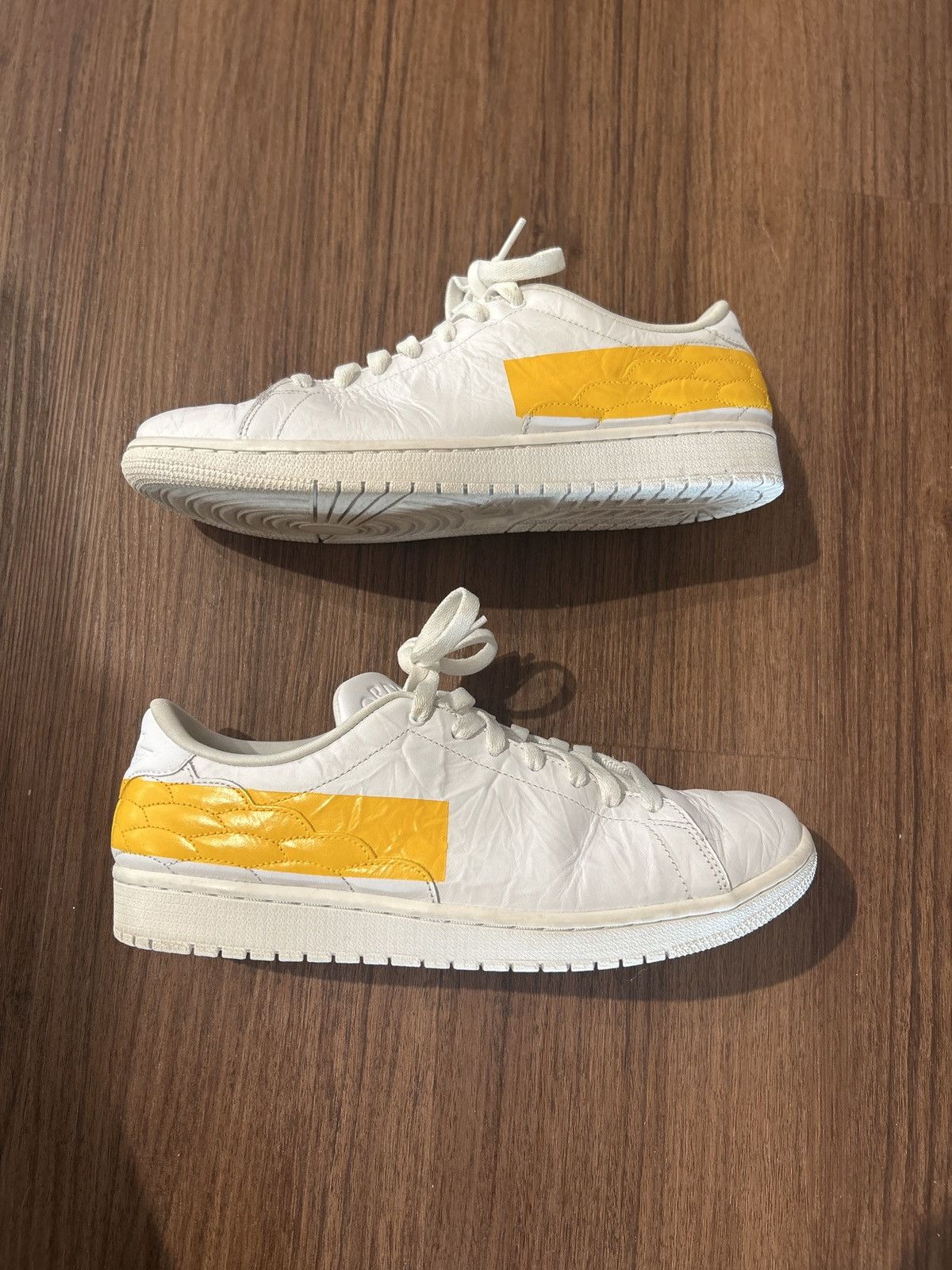 Jordan Brand × Nike Air Jordan 1 Centre Court Size US 10 / EU 43 - 2 Thumbnail