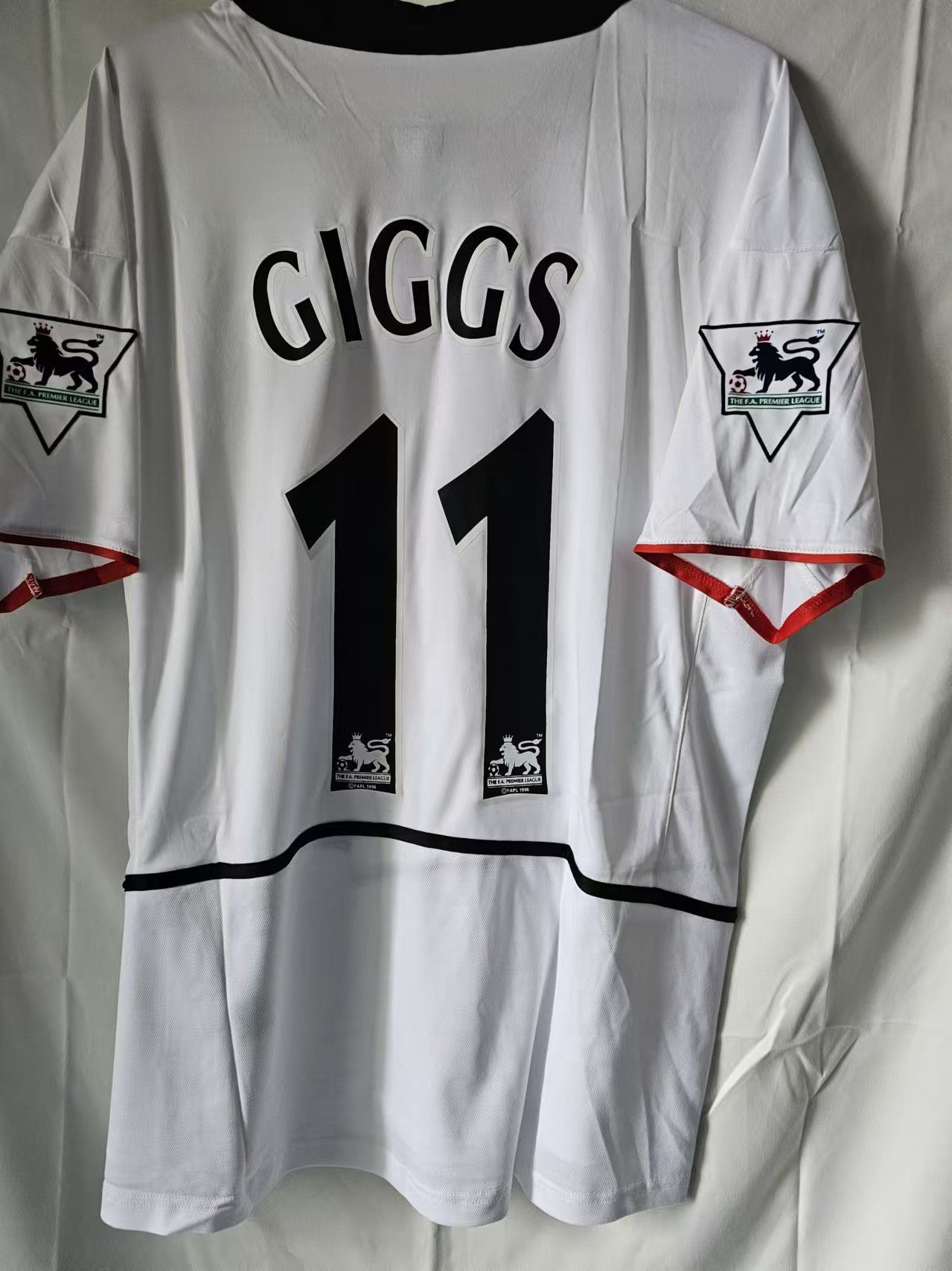 Other 2002 03 Man Utd #11 Ryan Giggs Jersey Away Size US XL / EU 56 / 4 - 1 Thumbnail