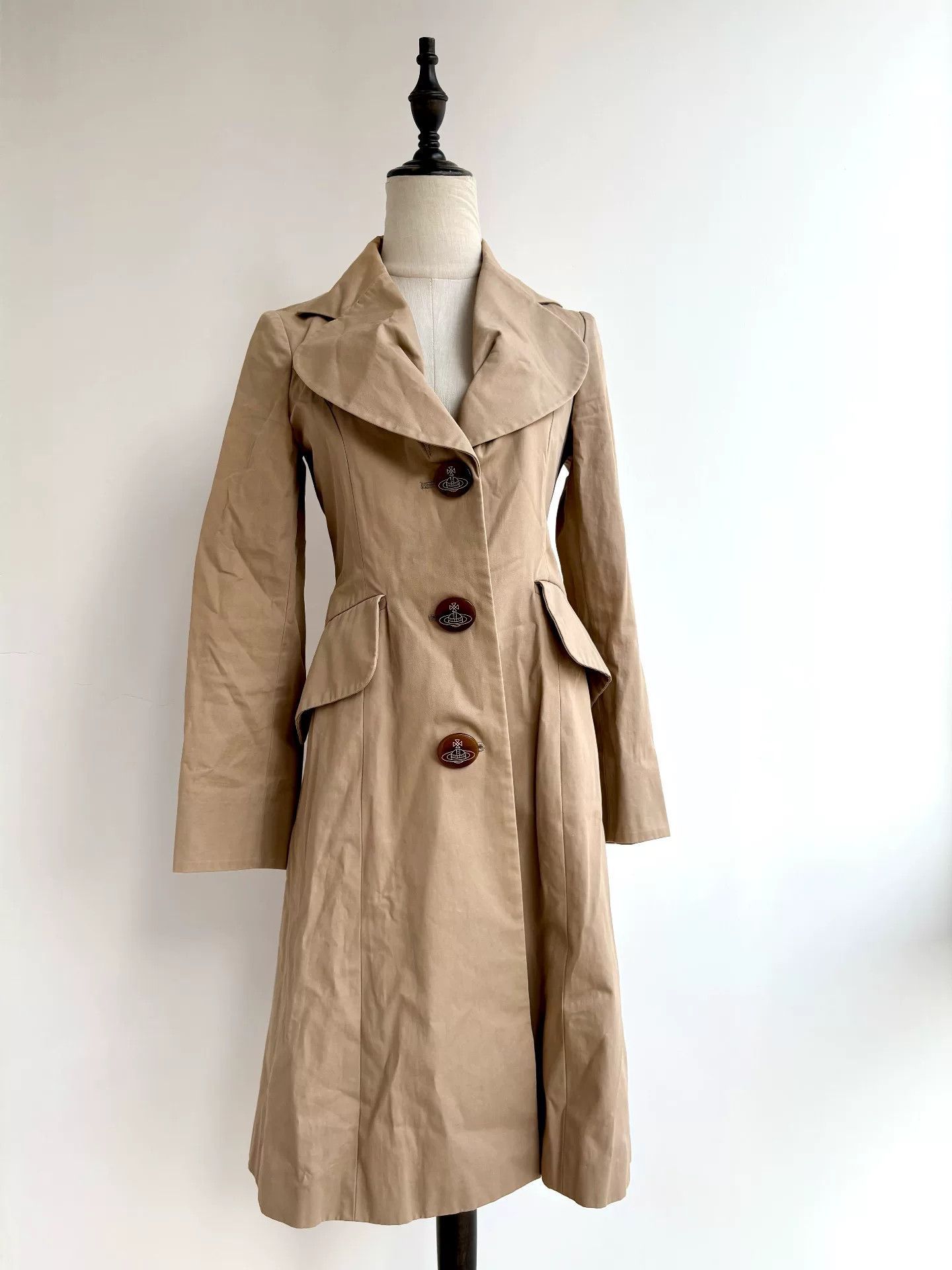 Vivienne Westwood vivienne westwood heart collar khaki trench coat Size XL / US 12-14 / IT 48-50 - 1 Thumbnail