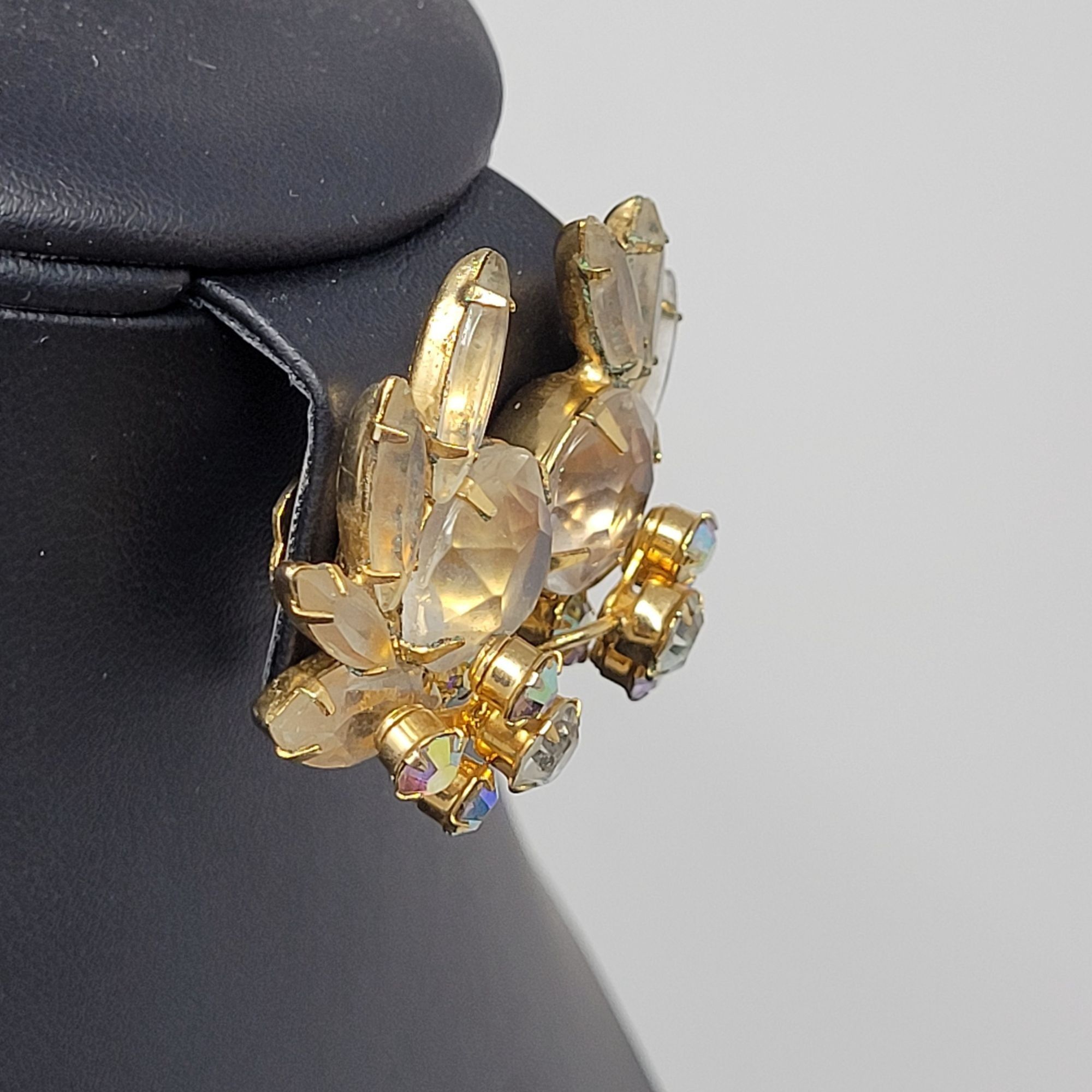 Vintage Vintage Gold-Tone Crystal Rhinestone Climber Clip-On Earring Size ONE SIZE - 5 Thumbnail