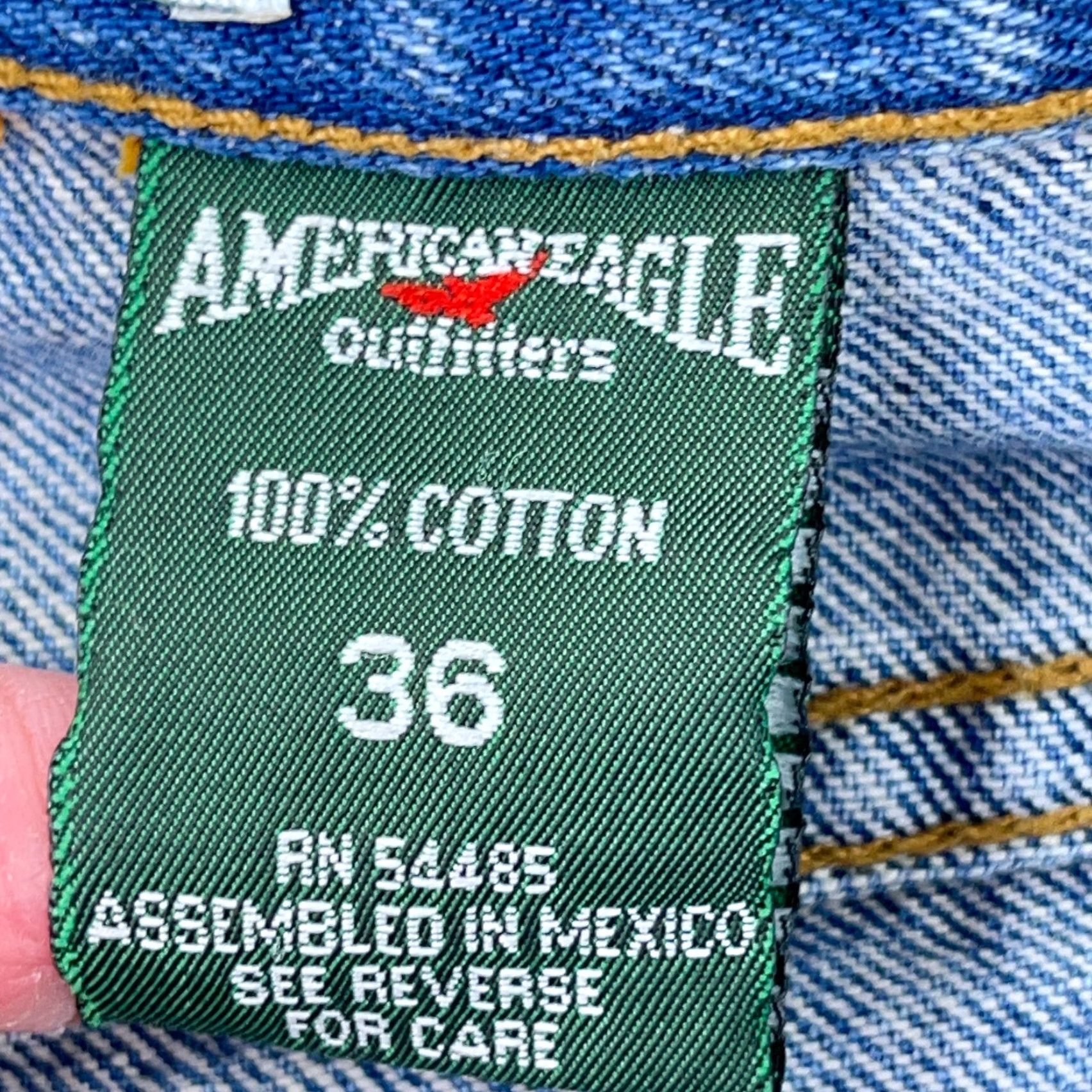 American Eagle Outfitters VINTAGE American Eagle Outfitters Shorts Men 36 Blue Denim Jorts Cut Off Med Wash Bermuda Distressed Pockets Logo 5-Pocket Design Jeans/Denim Size US 36 / EU 52 - 4 Thumbnail