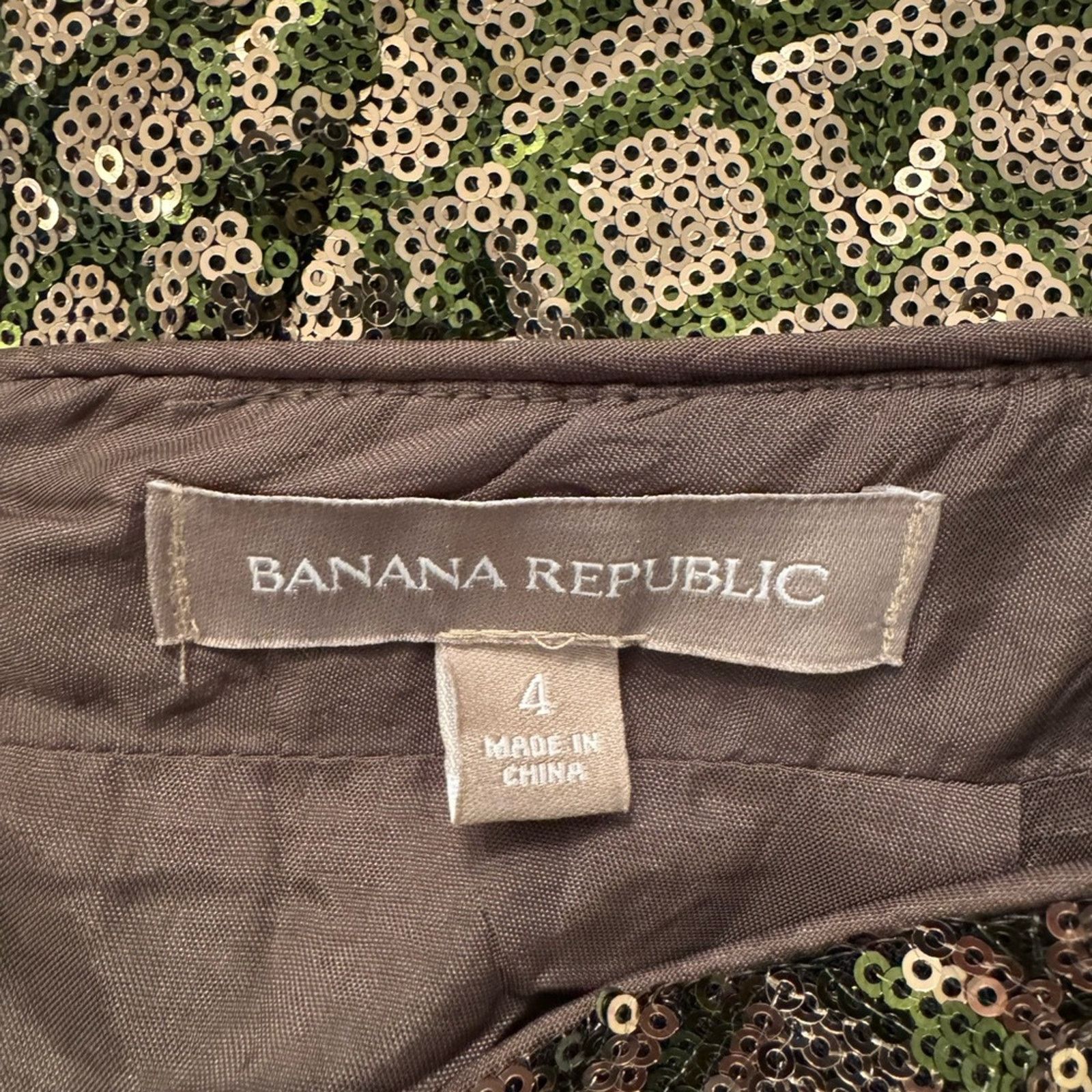 Banana Republic Banana Republic Monogram Collection Sequin Mini Skirt Size 4 Size 27" / US 4 / IT 40 - 8 Thumbnail