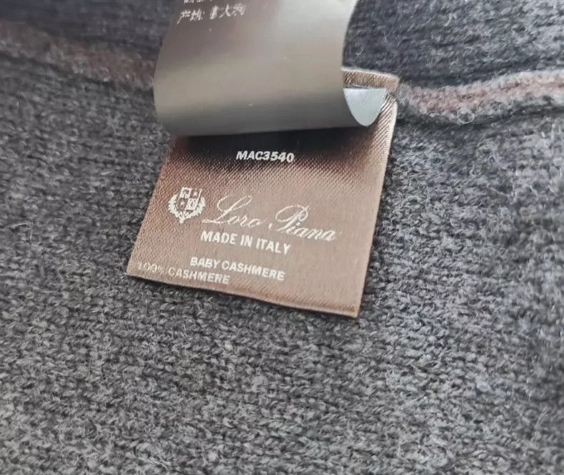 Loro Piana LORO PIANA A small cashmere cardigan Size US M / EU 48-50 / 2 - 6 Thumbnail
