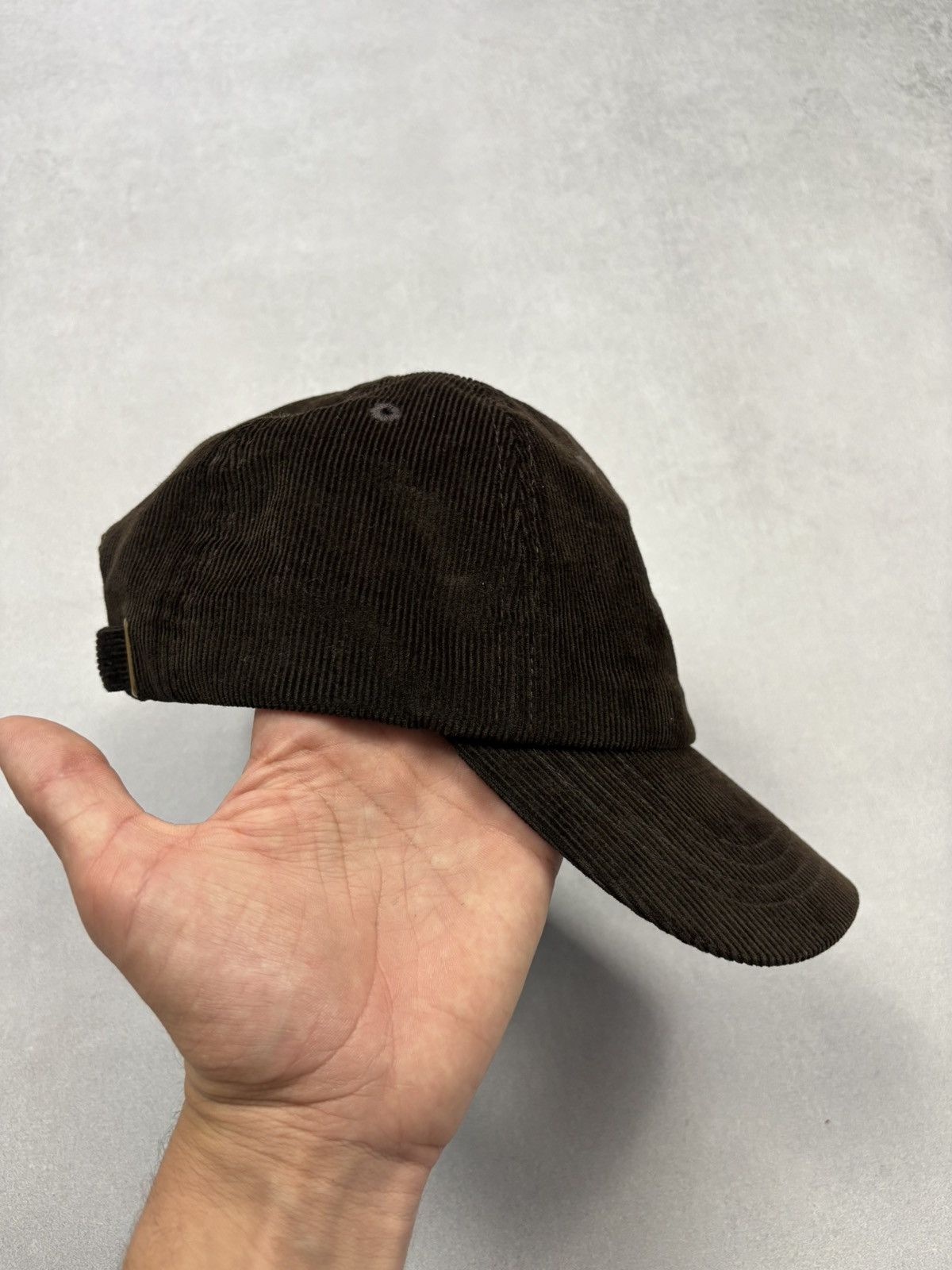 Barbour Barbour Corduroy Baseball Cap Brown Logo Embroidered Vintage Size ONE SIZE - 3 Thumbnail