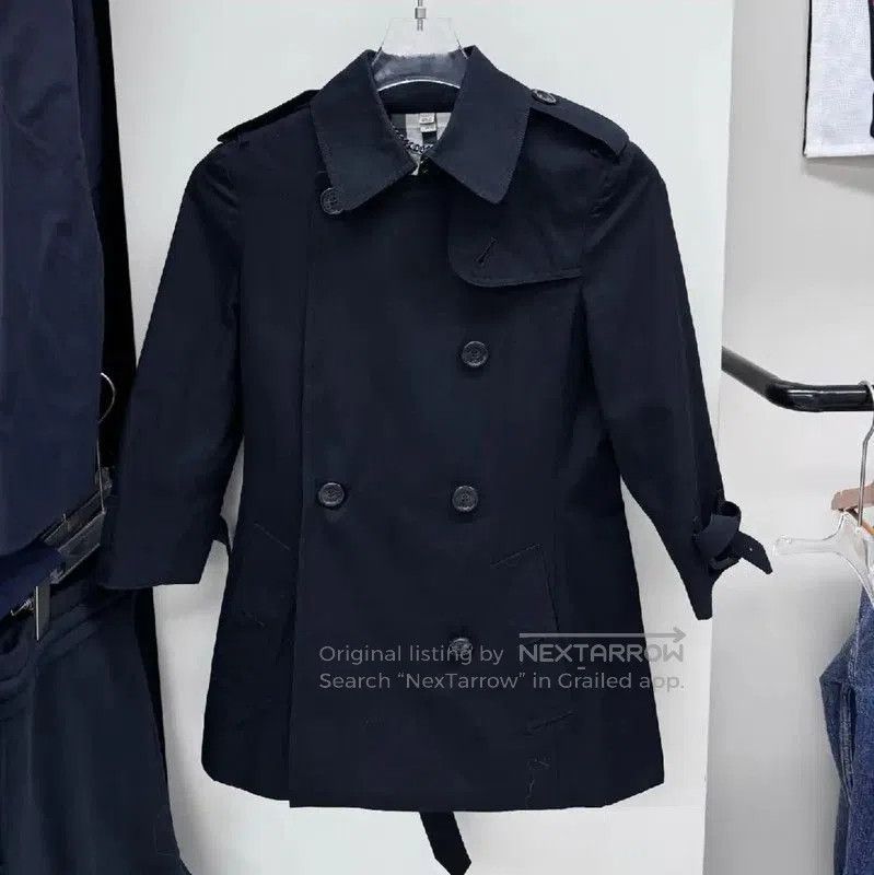 Burberry Burberry Women's Black Trench Coat M Size. Size M / US 6-8 / IT 42-44 - 1 Thumbnail