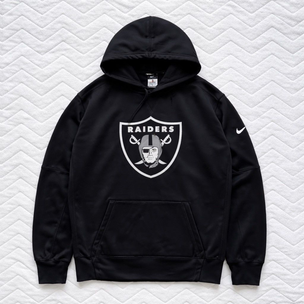 Nike Nike Las Vegas Raiders Therma-FIT Hoodie Black Big Logo Size US XL / EU 56 / 4 - 1 Thumbnail