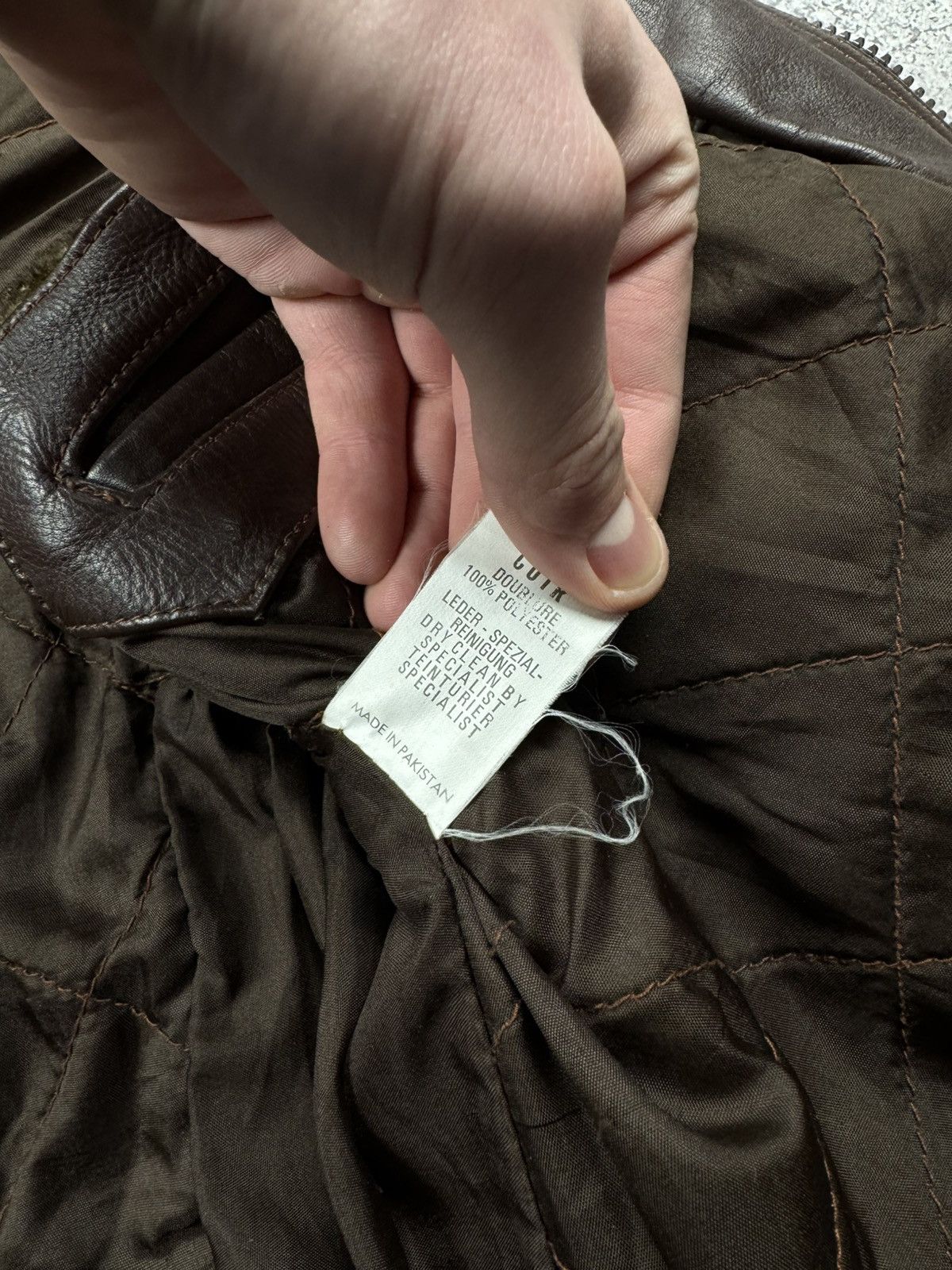 Vintage VINTAGE 80S BROWN BIKER RAMONES FADED RACING LEATHER JACKET Size US L / EU 52-54 / 3 - 24 Thumbnail
