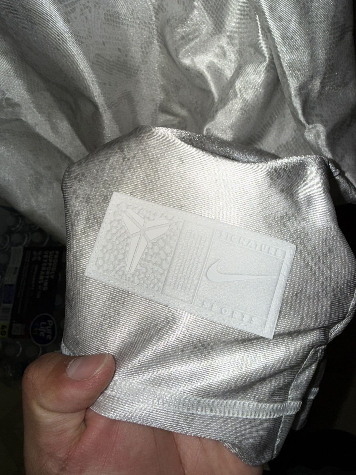 Nike Nike Kobe White Reversible Mesh Jersey Vapor FZ0934-100 Size US L / EU 52-54 / 3 - 5 Thumbnail