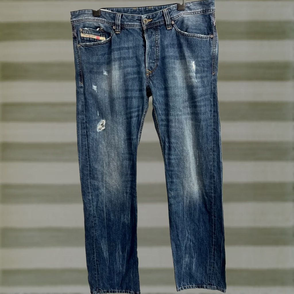 Diesel Diesel Viker Mens Jeans 34x32 Wash Orbe4 Regular Straight Jeans Men 34 Blue Straight Mens Size US 34 / EU 50 - 1 Thumbnail